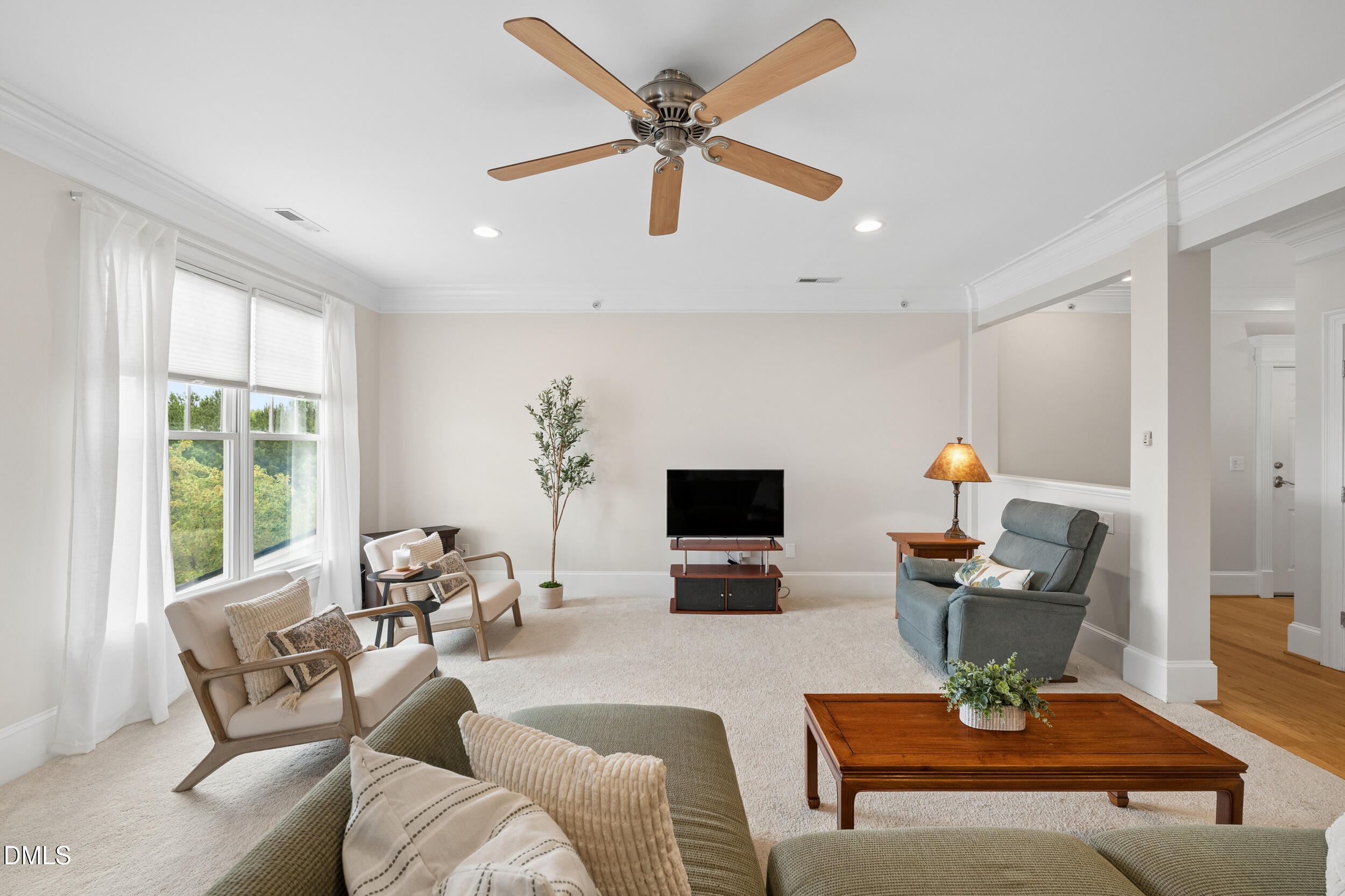635 Waterford Lake Drive Property Photo 7