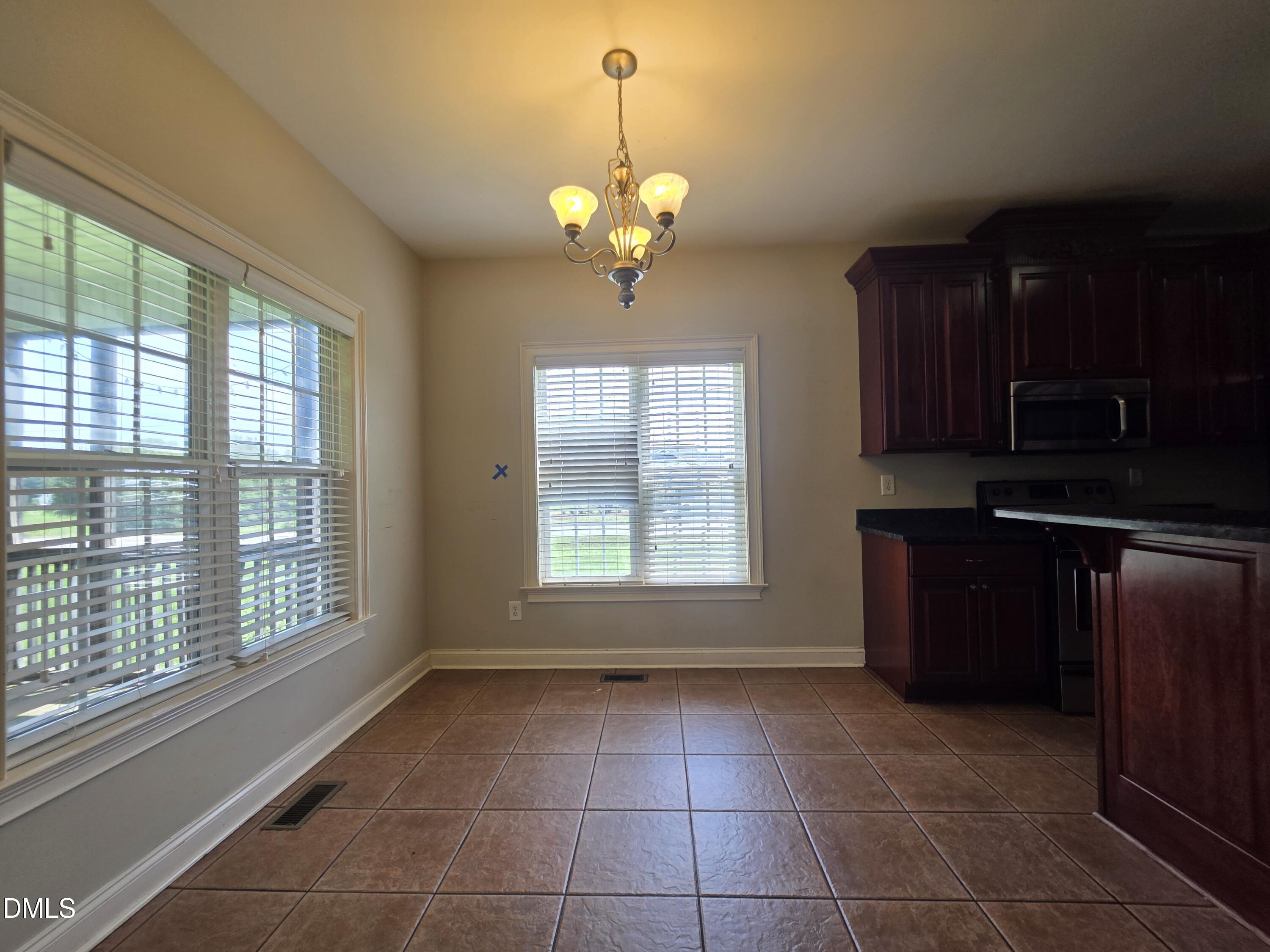 22 Oak Run Drive Property Photo 5
