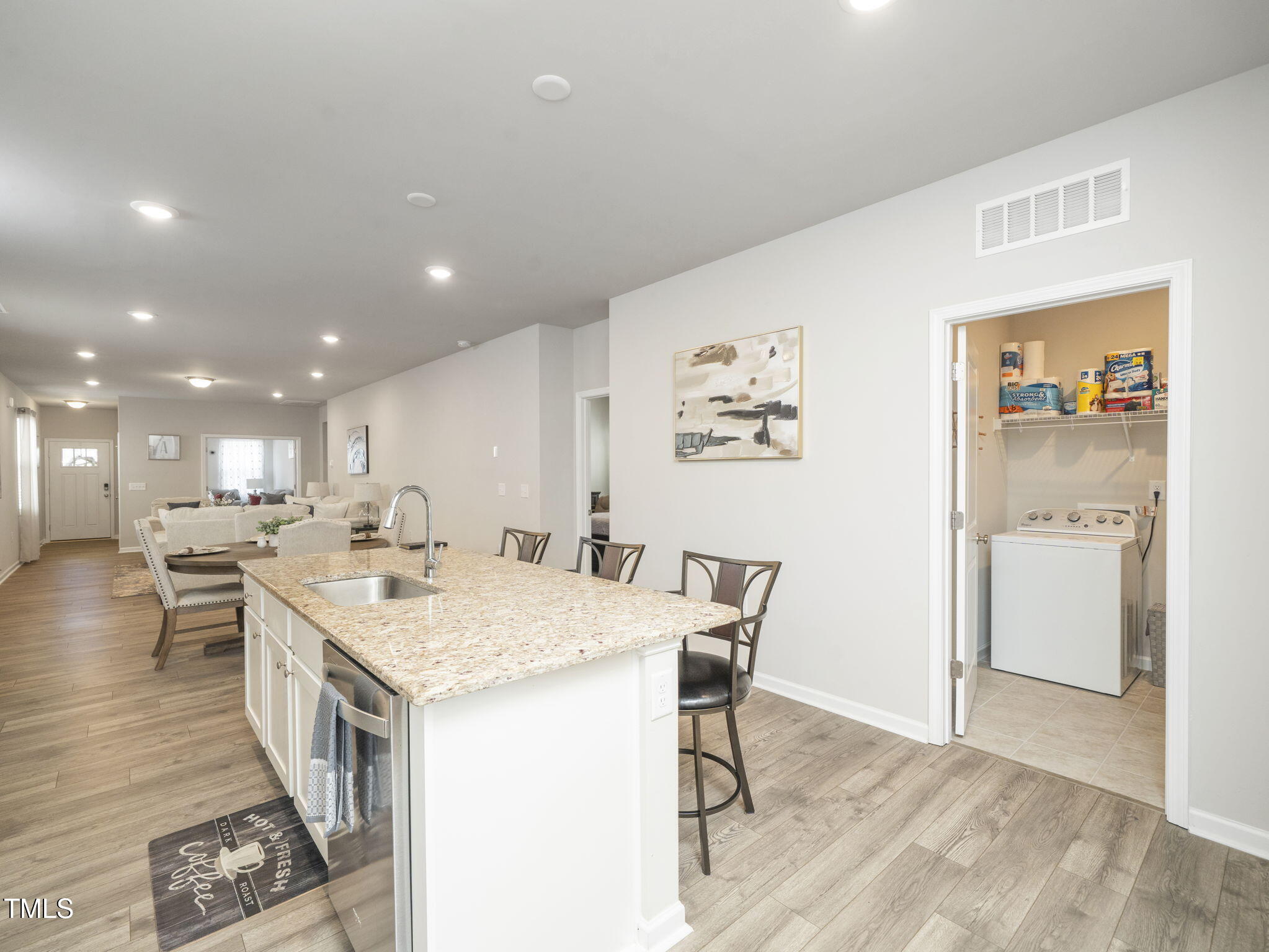528 Sweet Pine Lane Property Photo 8