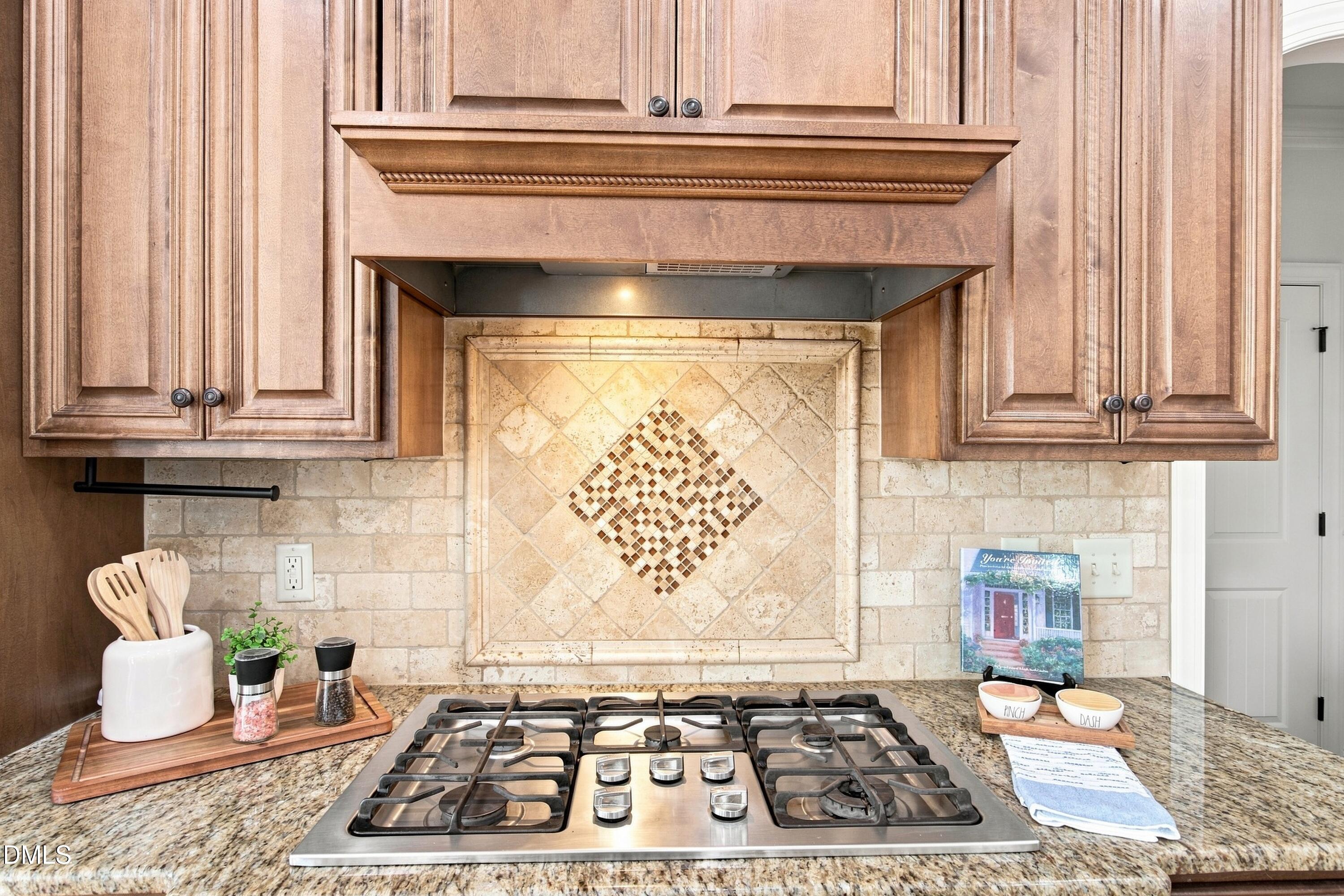 8601 Mangum Hollow Drive Property Photo 10