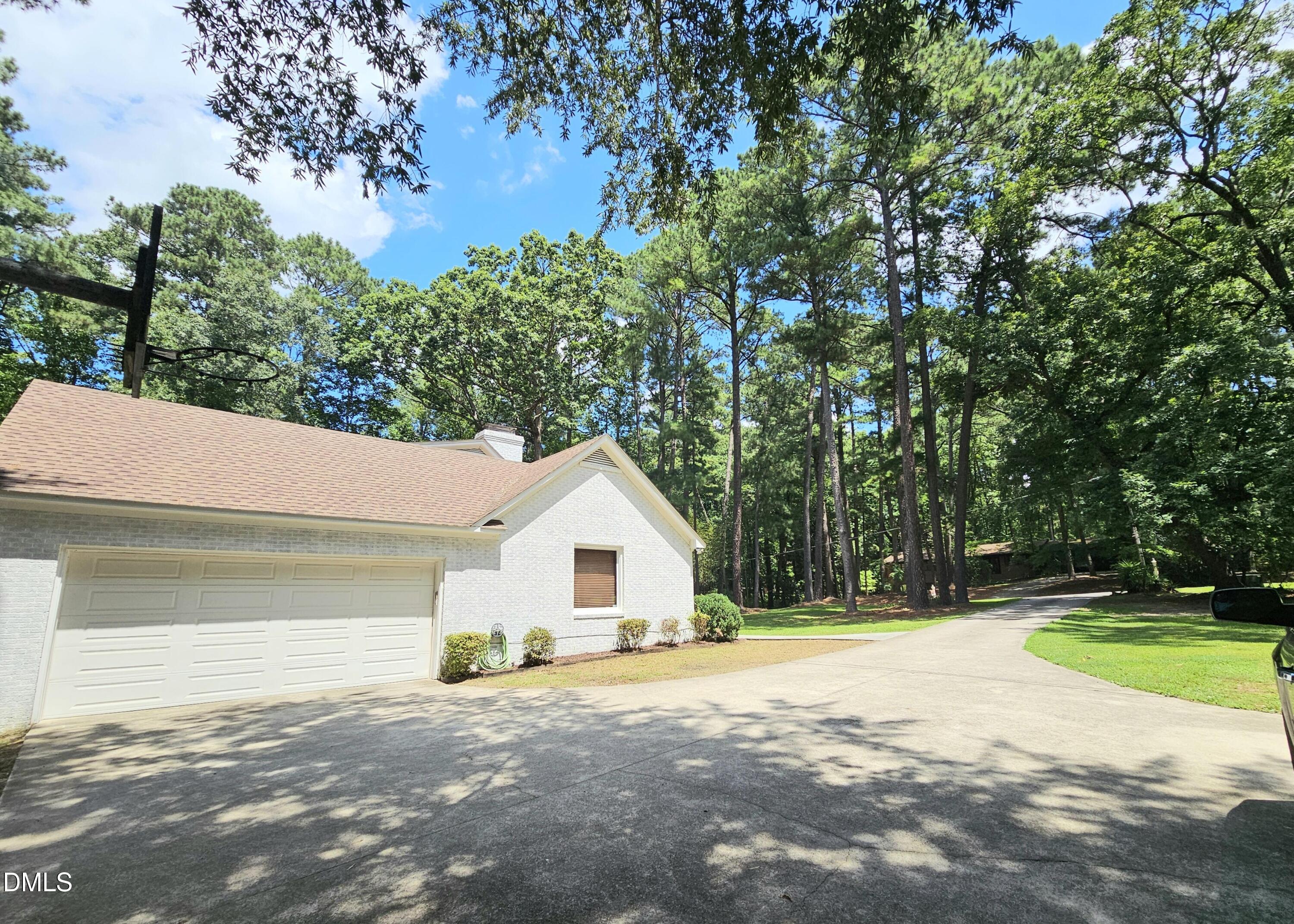 205 Edgewood Drive Property Photo 4