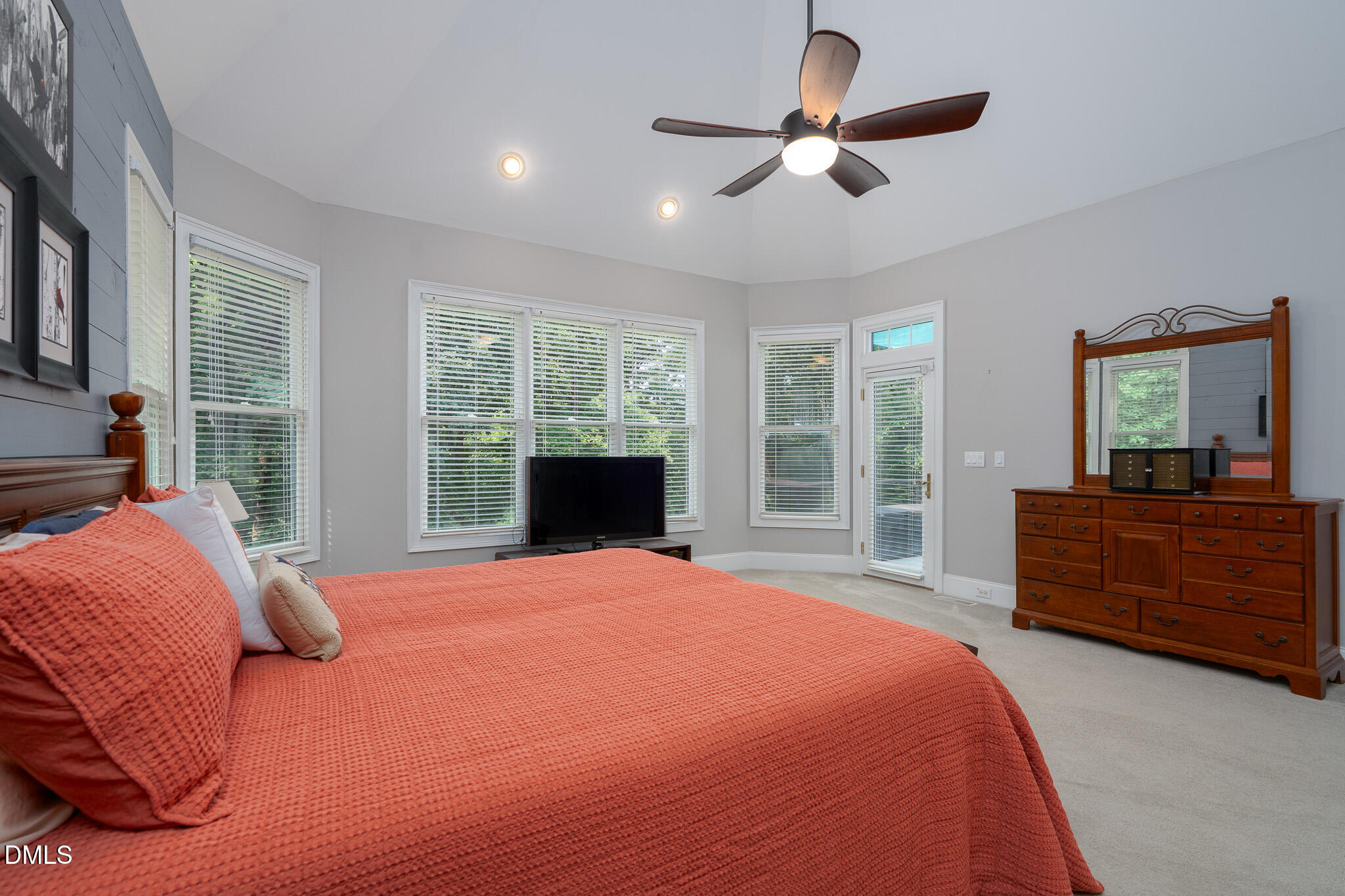 1820 Southpoint Lane Property Photo 23
