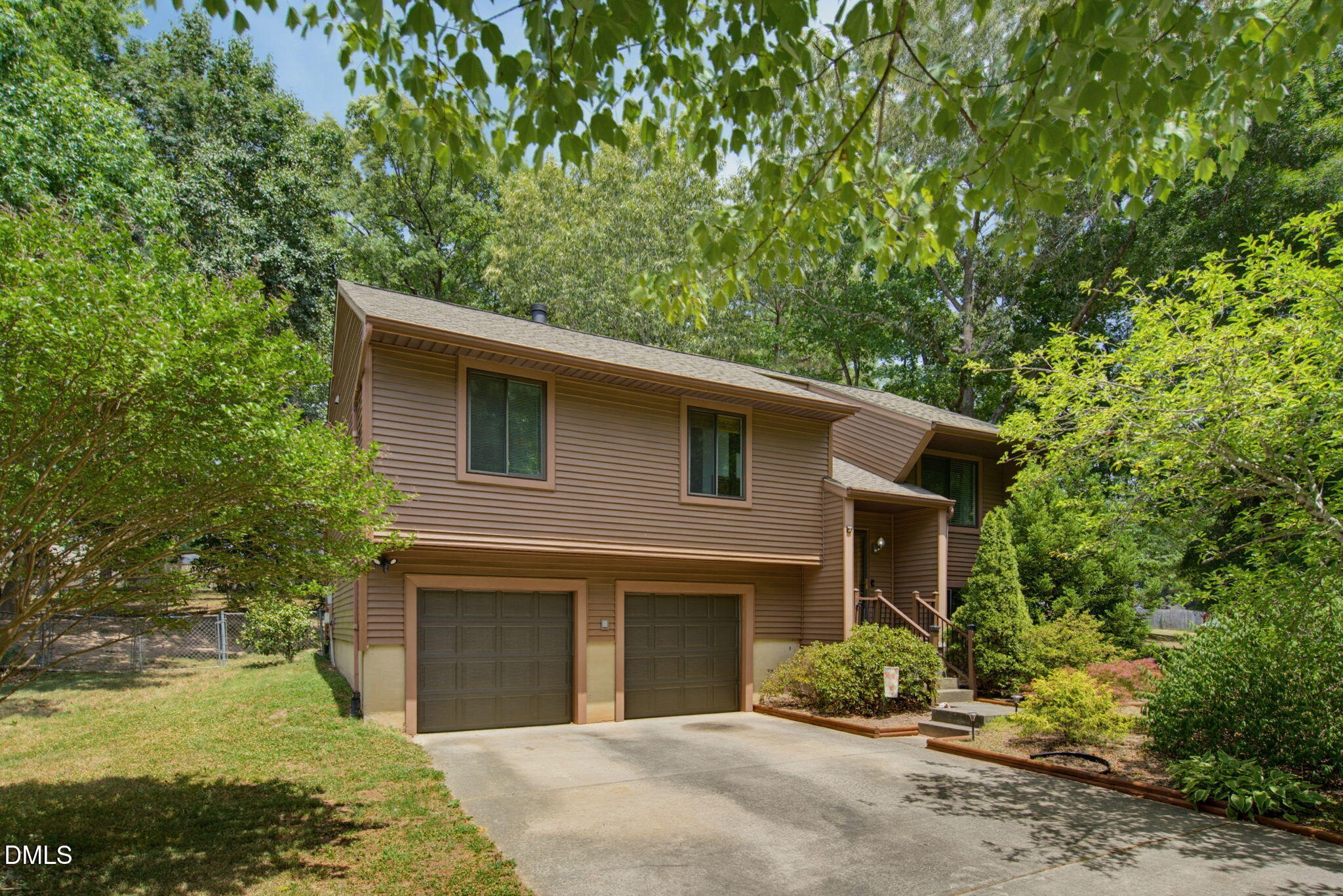 32 S Angela Circle Property Photo 1