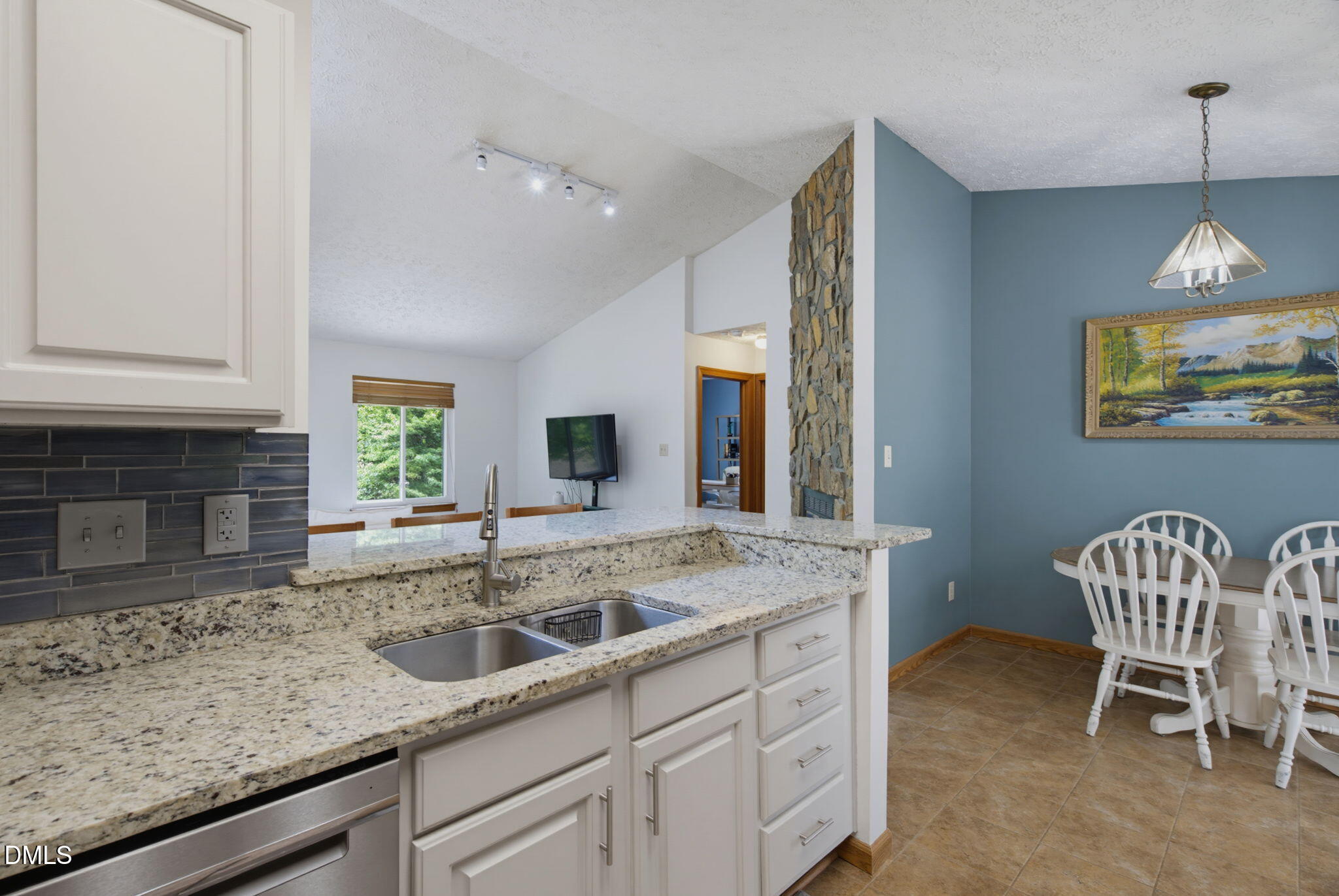 32 S Angela Circle Property Photo 10