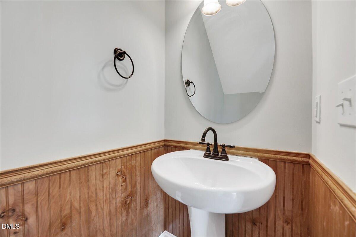809 Willow Tower Court Property Photo 8