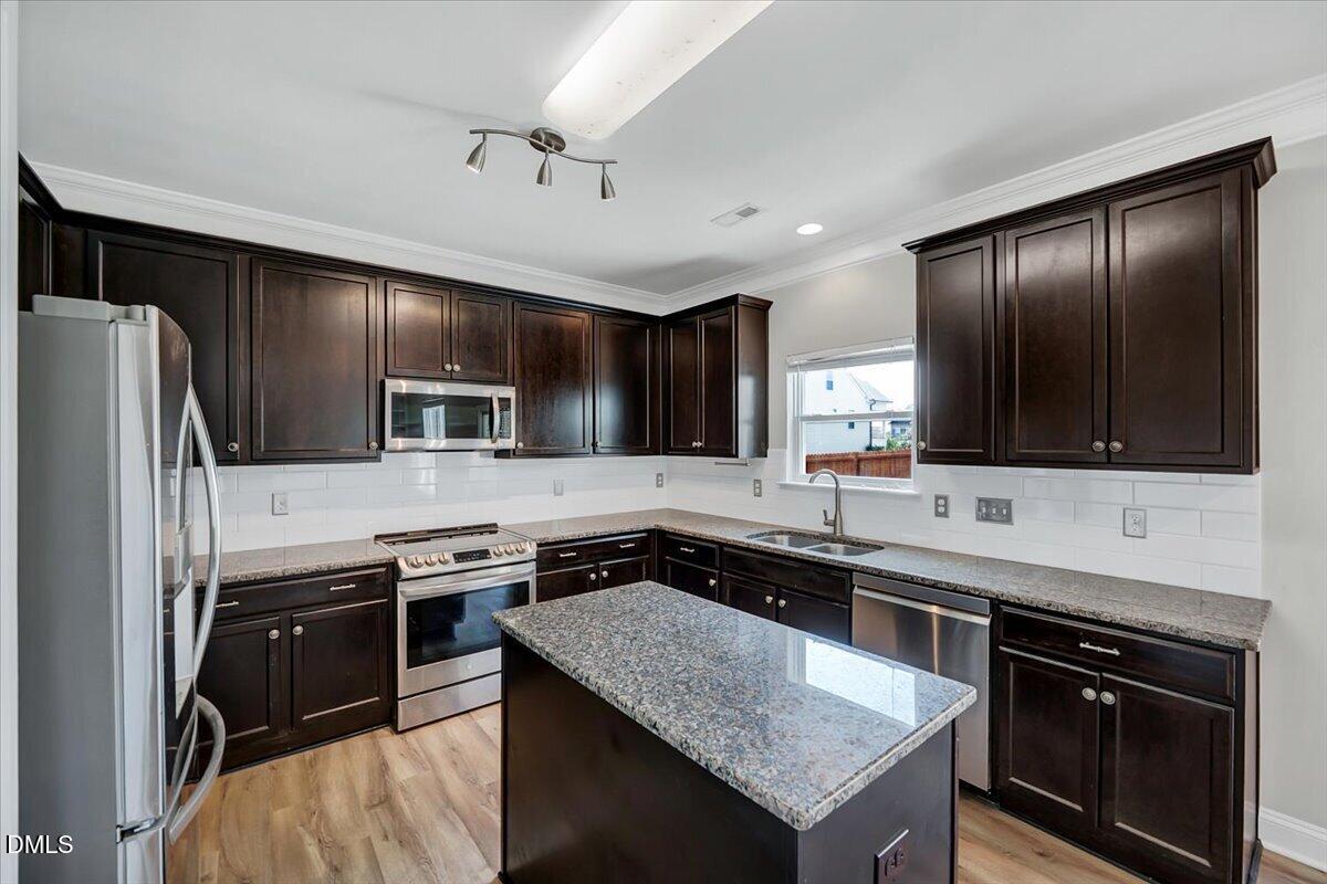 809 Willow Tower Court Property Photo 14