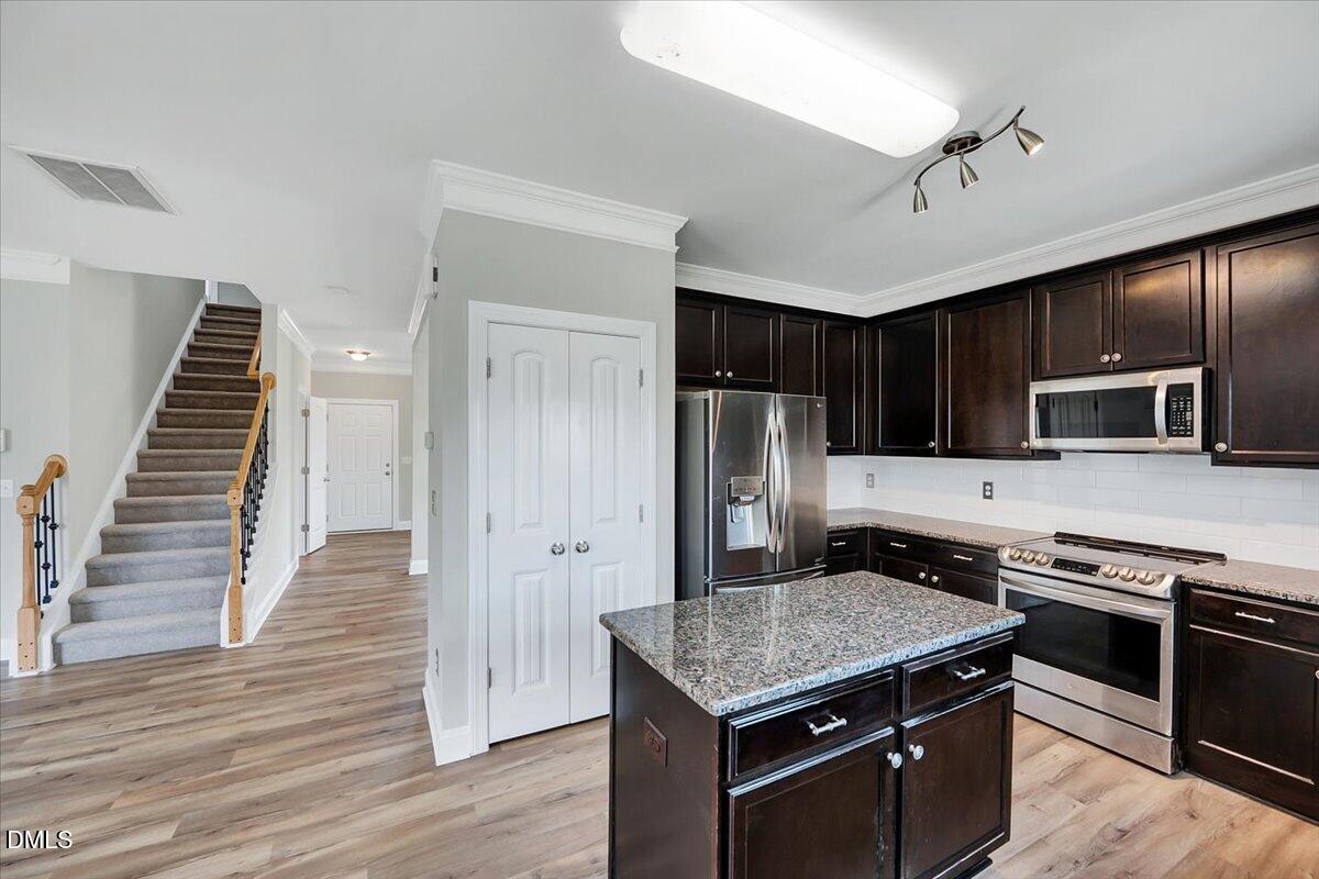 809 Willow Tower Court Property Photo 15