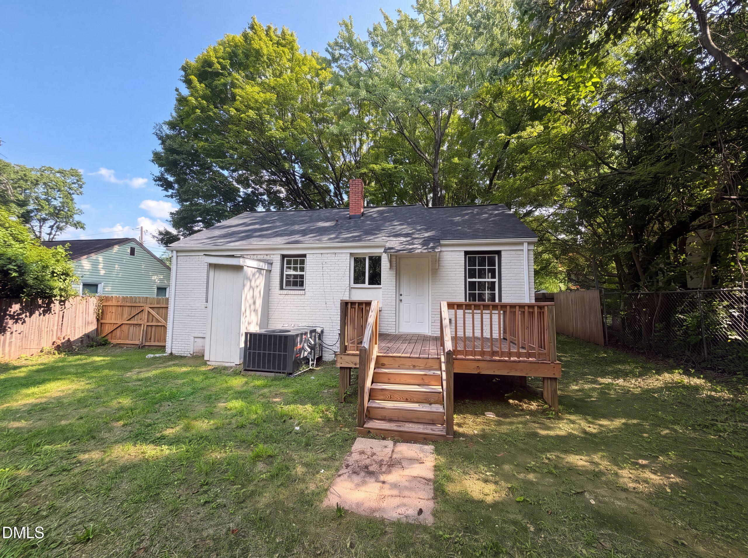 2109 Sheffield Road Property Photo 5