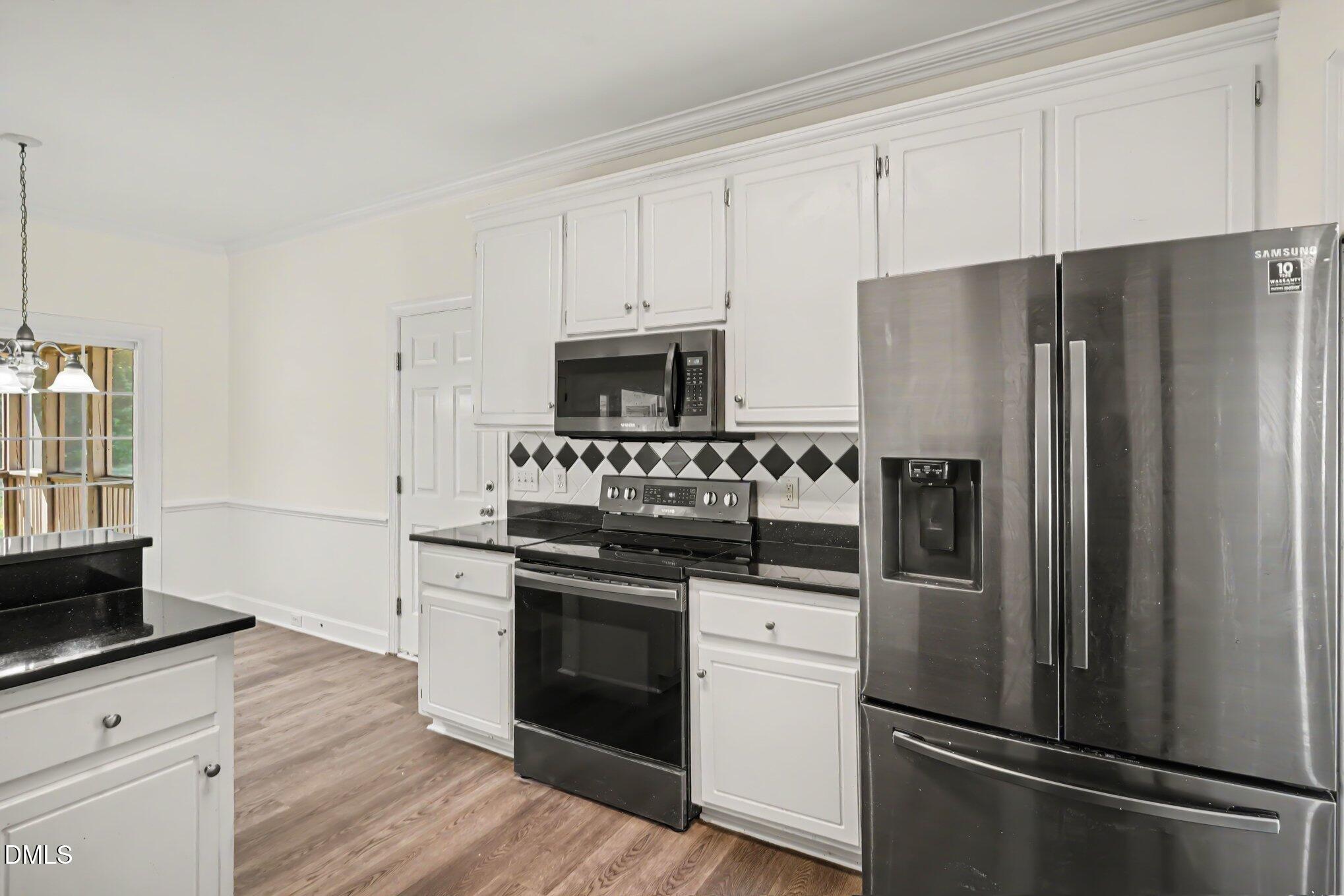 2017 Battlewood Road Property Photo 6