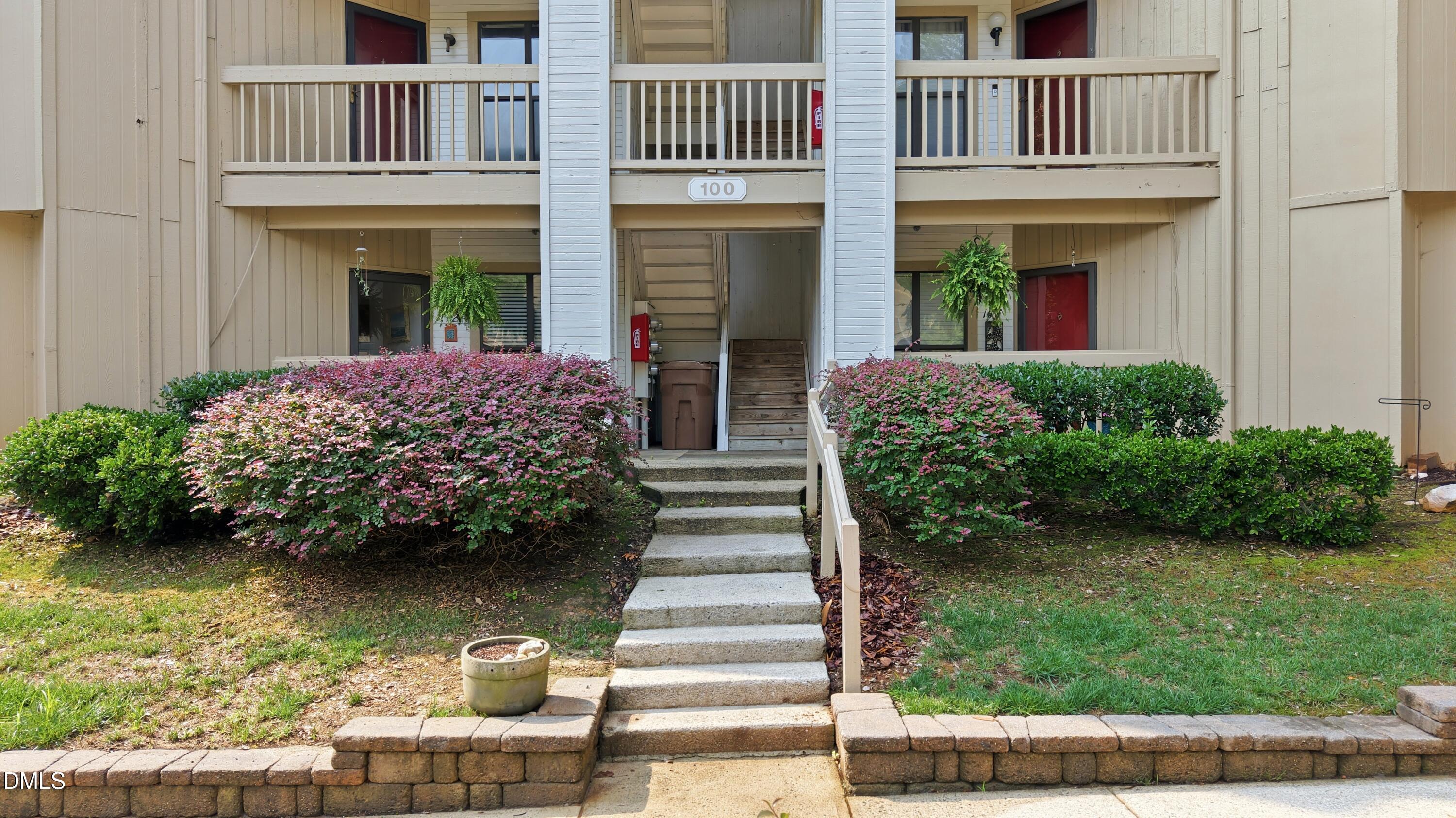 132 New Kent Place Property Photo 16