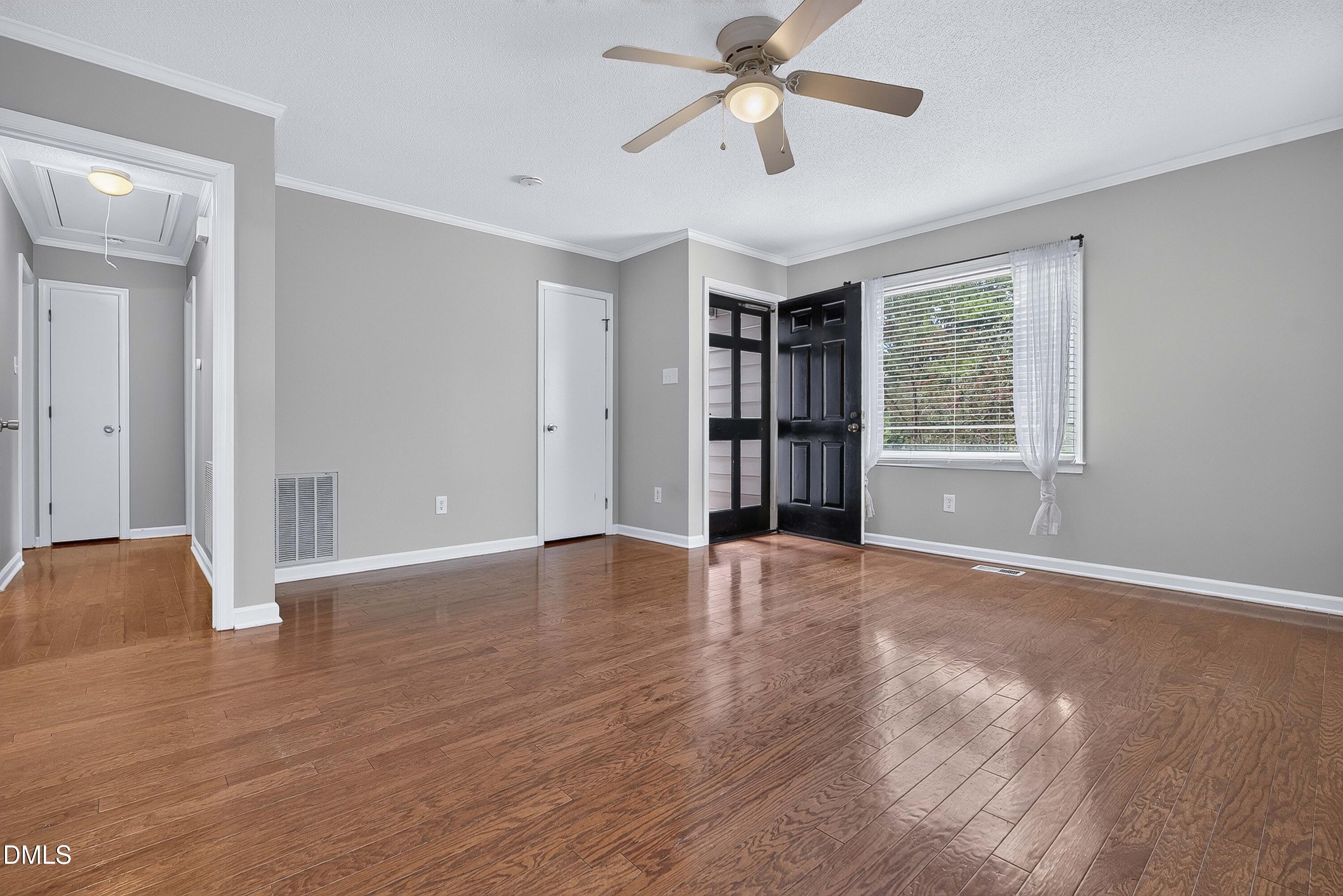 1713 Valley Run Property Photo 4