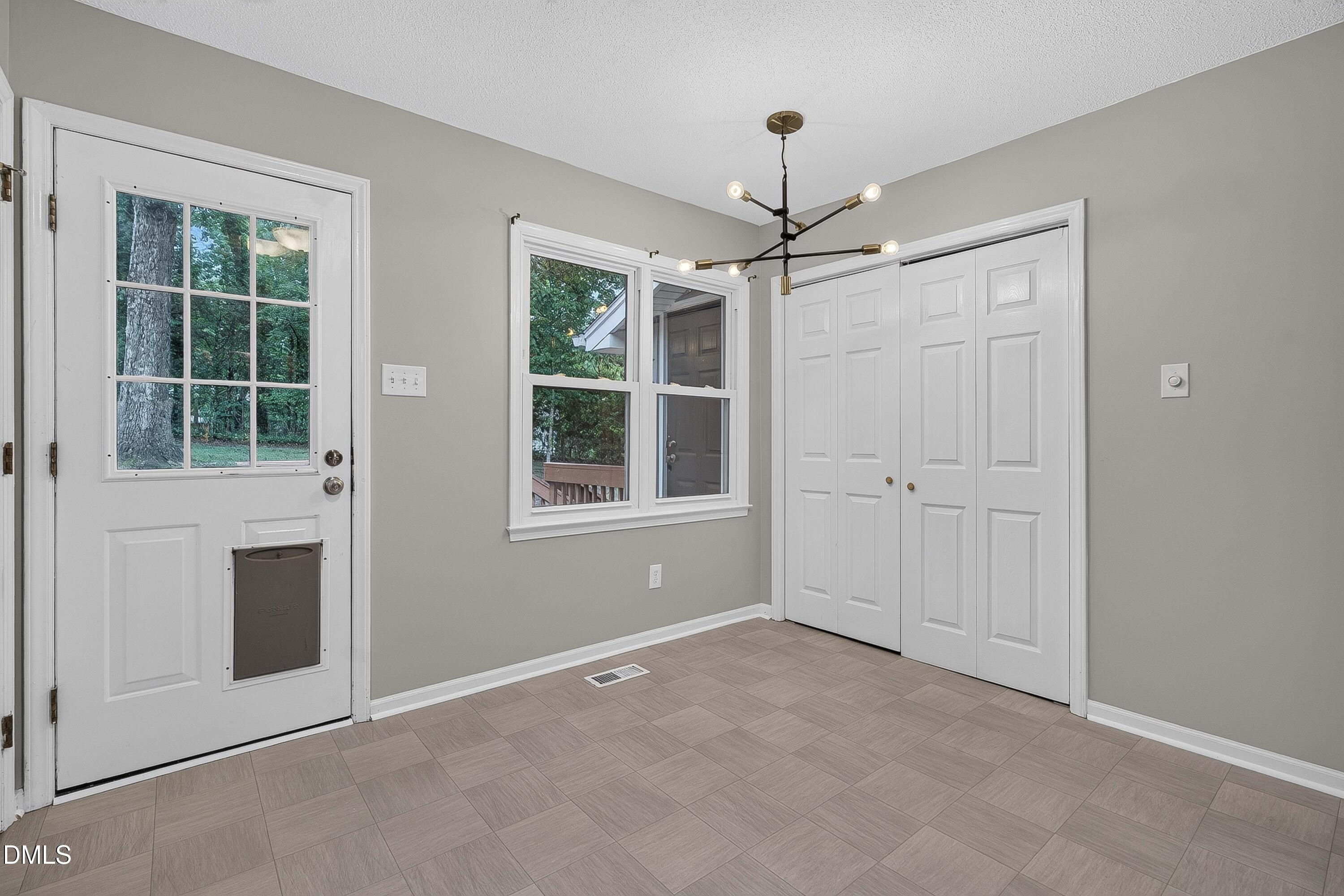 1713 Valley Run Property Photo 13