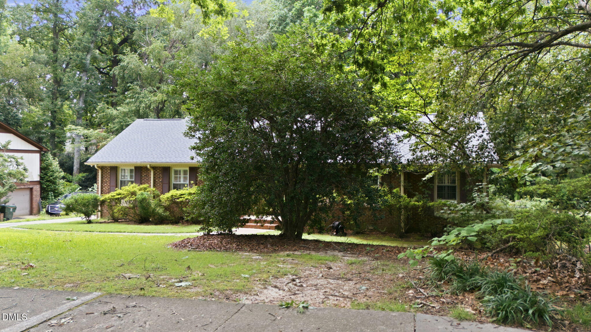 7301 Fiesta Way Property Photo 4