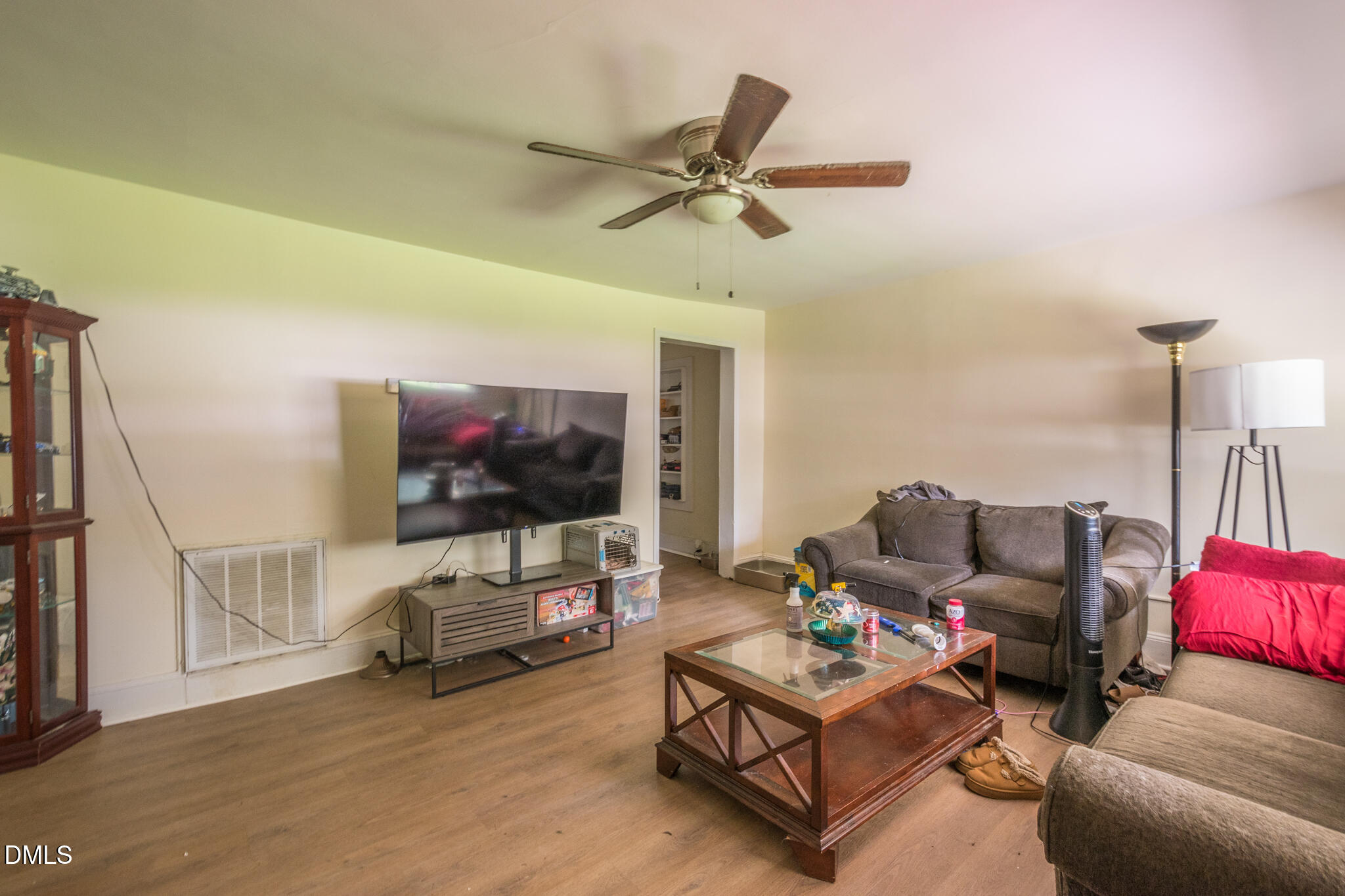 519 E Walnut Avenue Property Photo 4