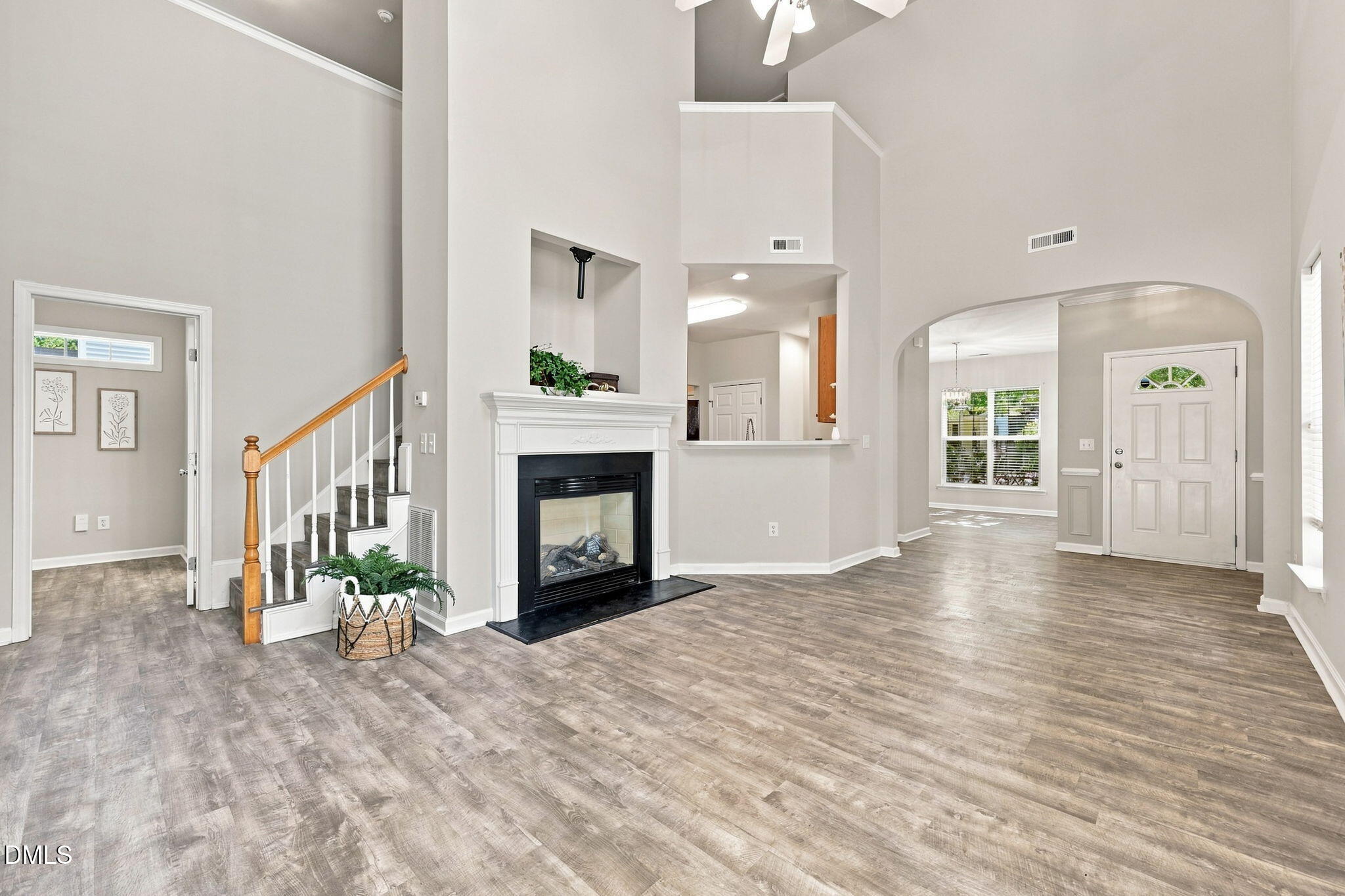 8405 Whisper Ridge Place Property Photo 9