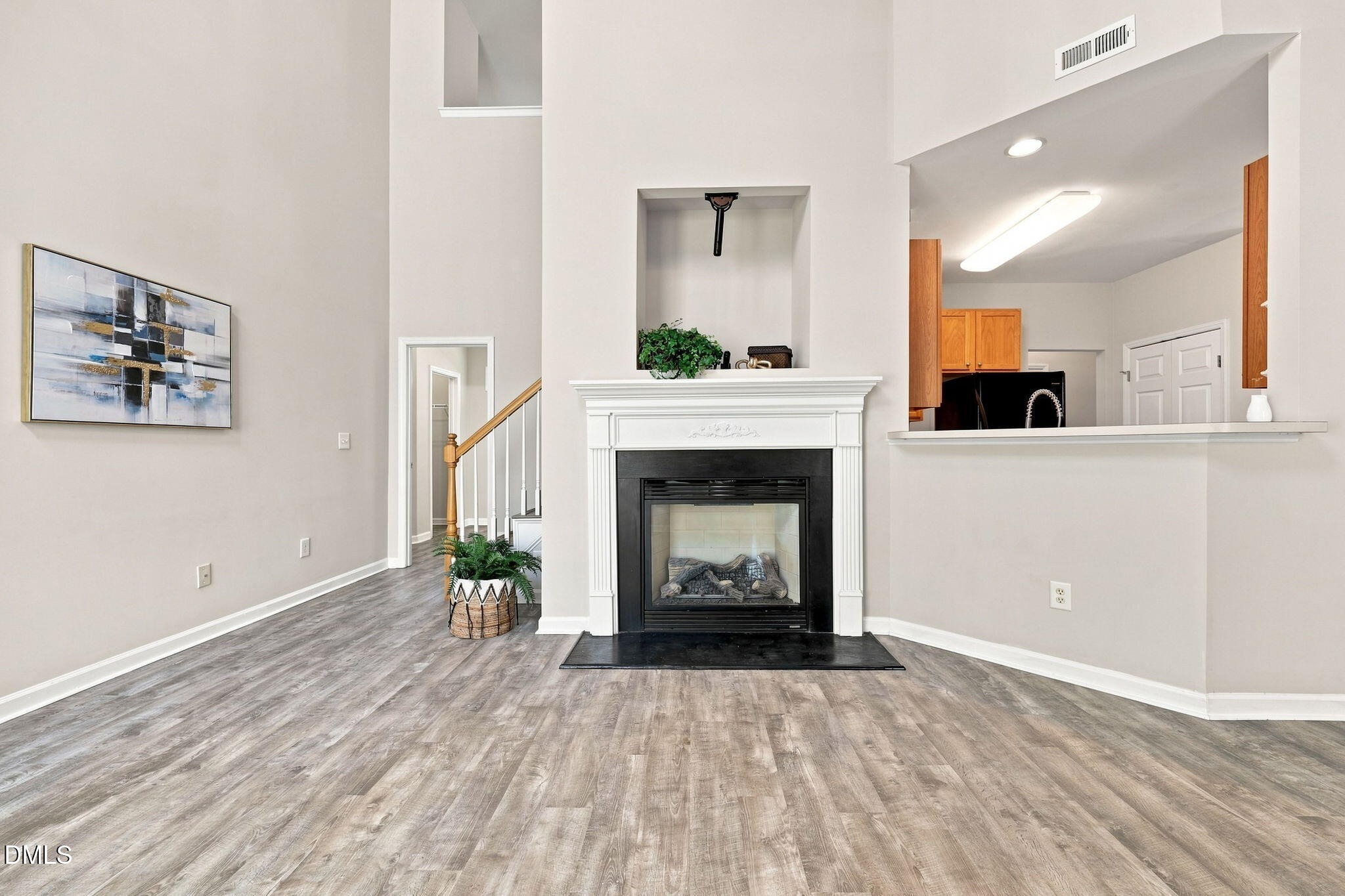 8405 Whisper Ridge Place Property Photo 12