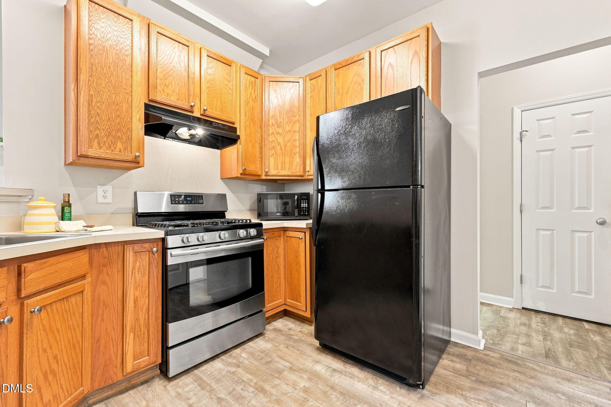 8405 Whisper Ridge Place Property Photo 14