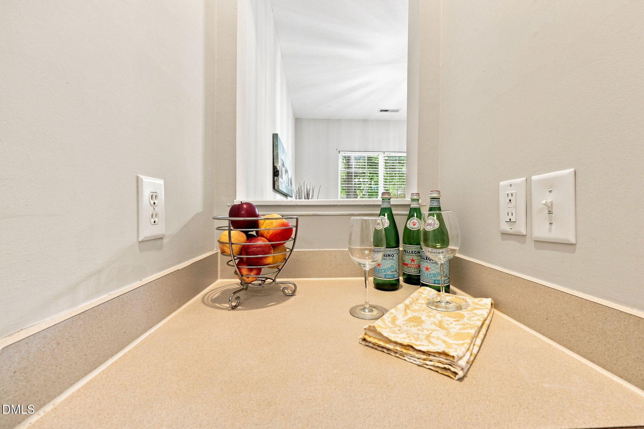 8405 Whisper Ridge Place Property Photo 18