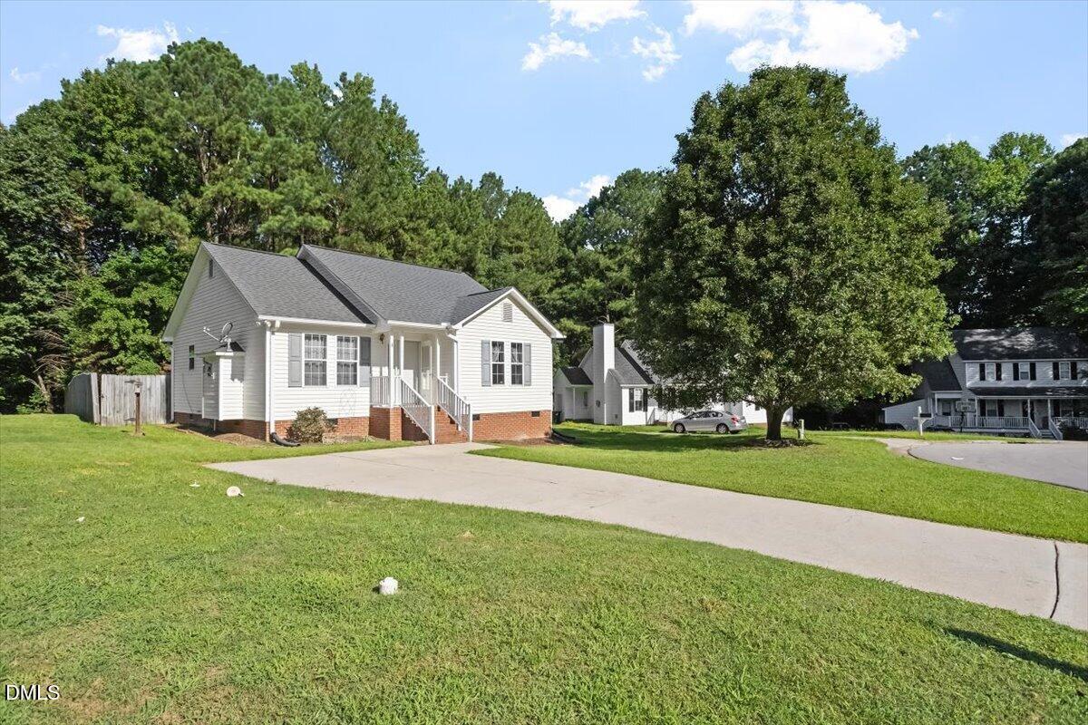1008 Henchman Court Property Photo 29