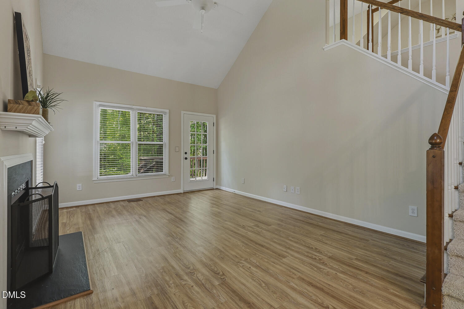 6061 Epping Forest Drive Property Photo 7