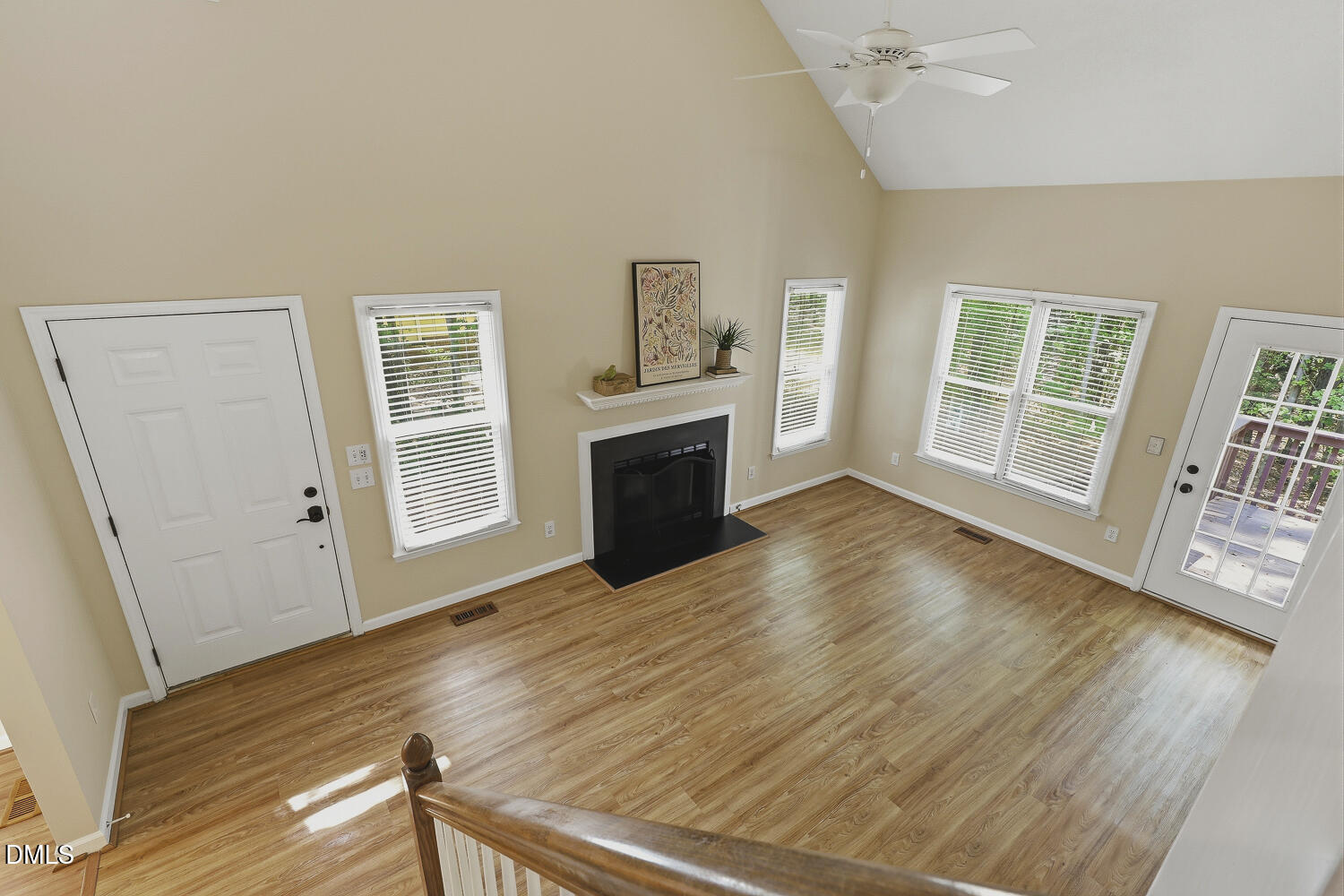 6061 Epping Forest Drive Property Photo 12