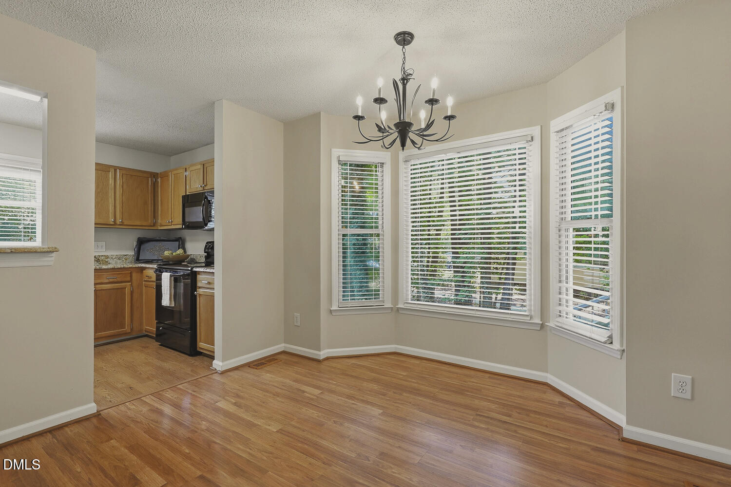 6061 Epping Forest Drive Property Photo 13