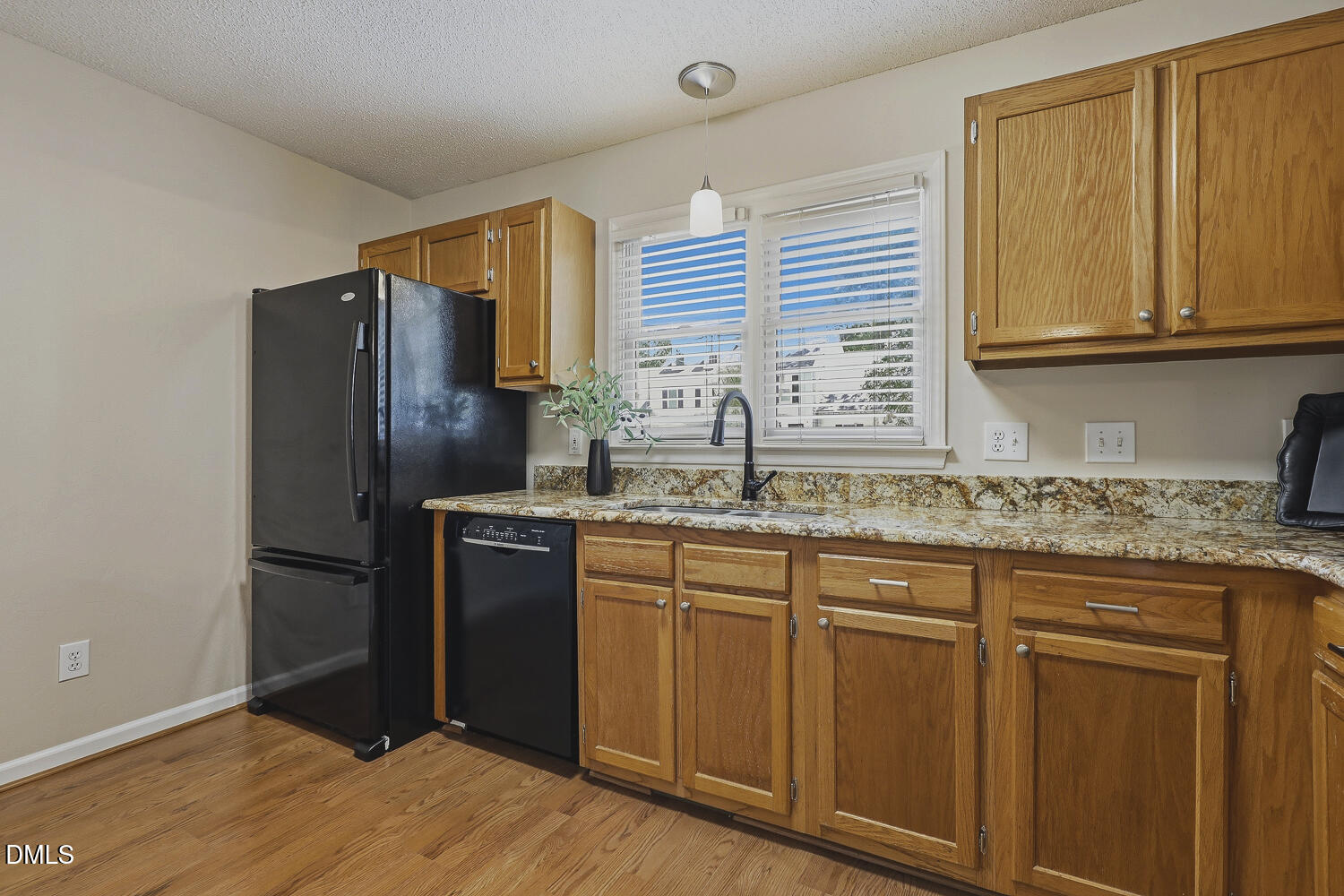 6061 Epping Forest Drive Property Photo 18