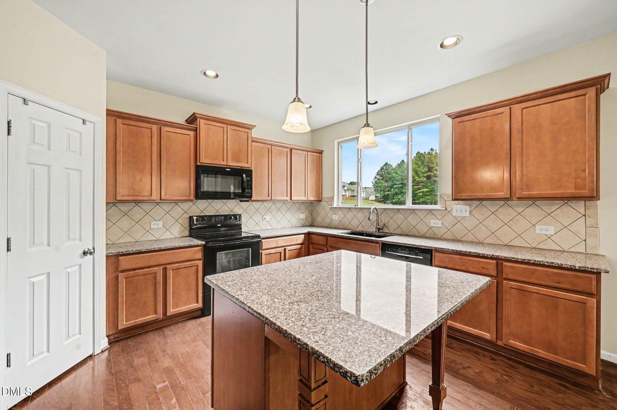 14 Brightfield Lane Property Photo 16
