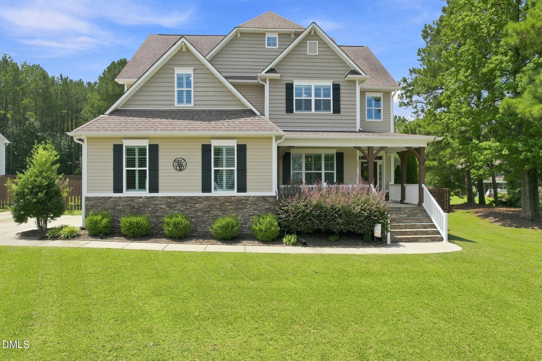 626 Bridgeport Circle Property Photo 4