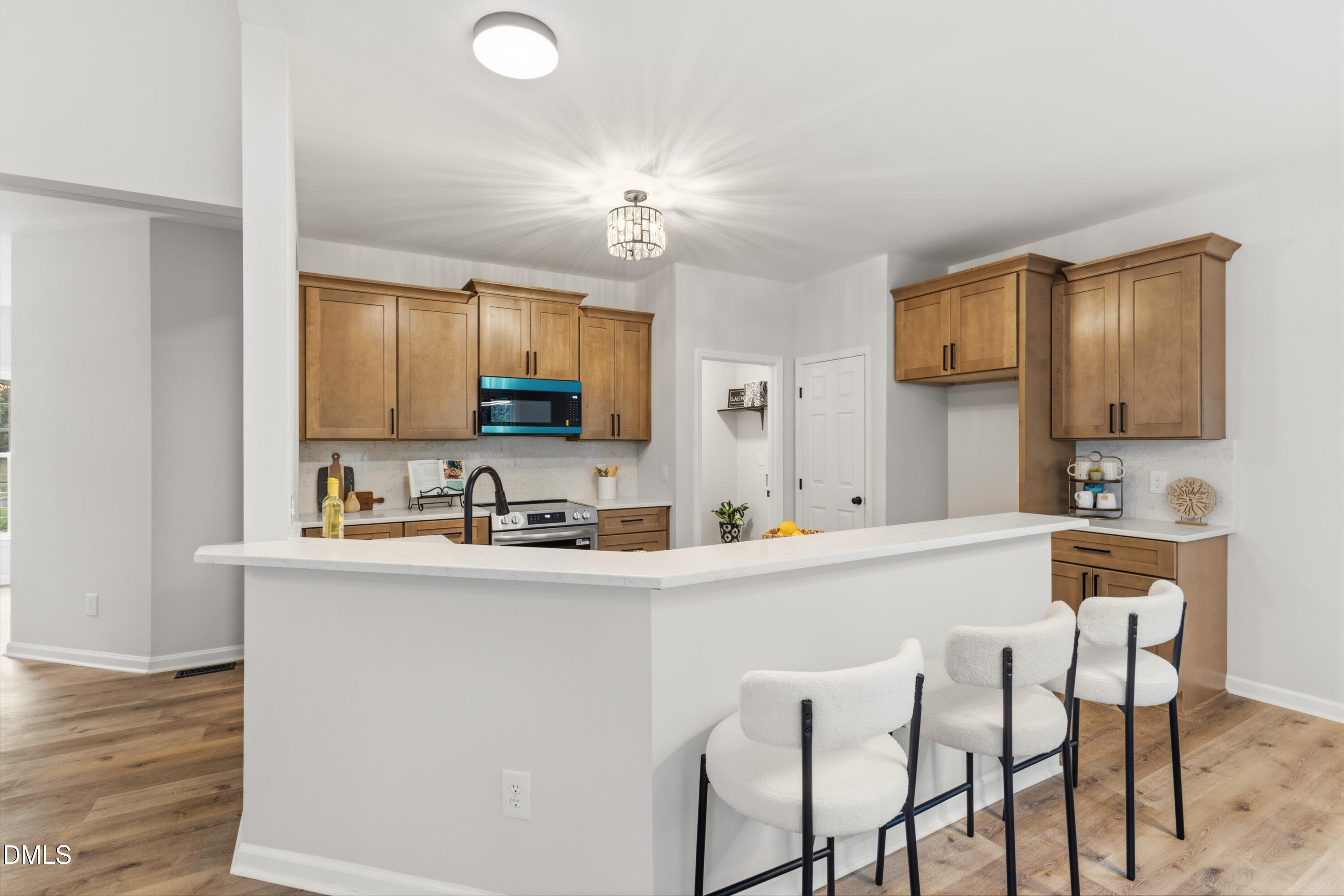 8825 Deerland Grove Drive Property Photo 10