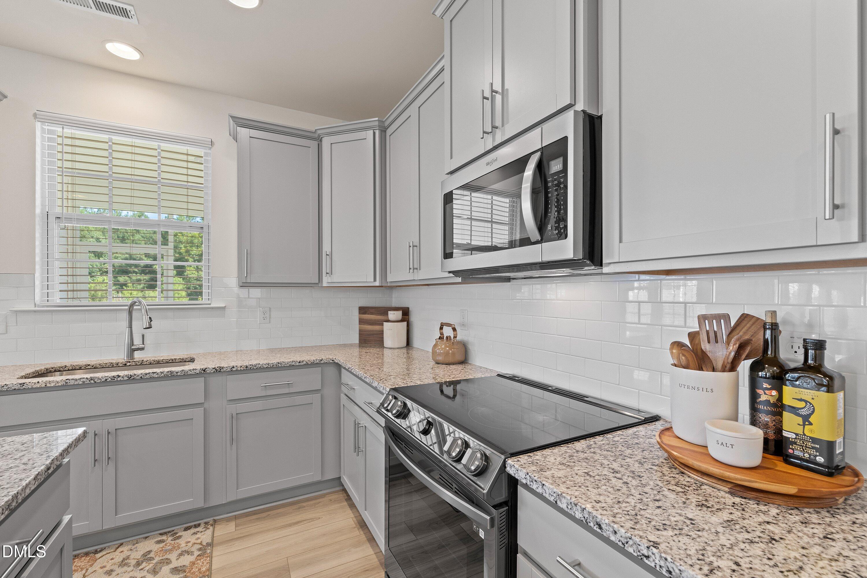 116 Hay Field Drive Property Photo 1