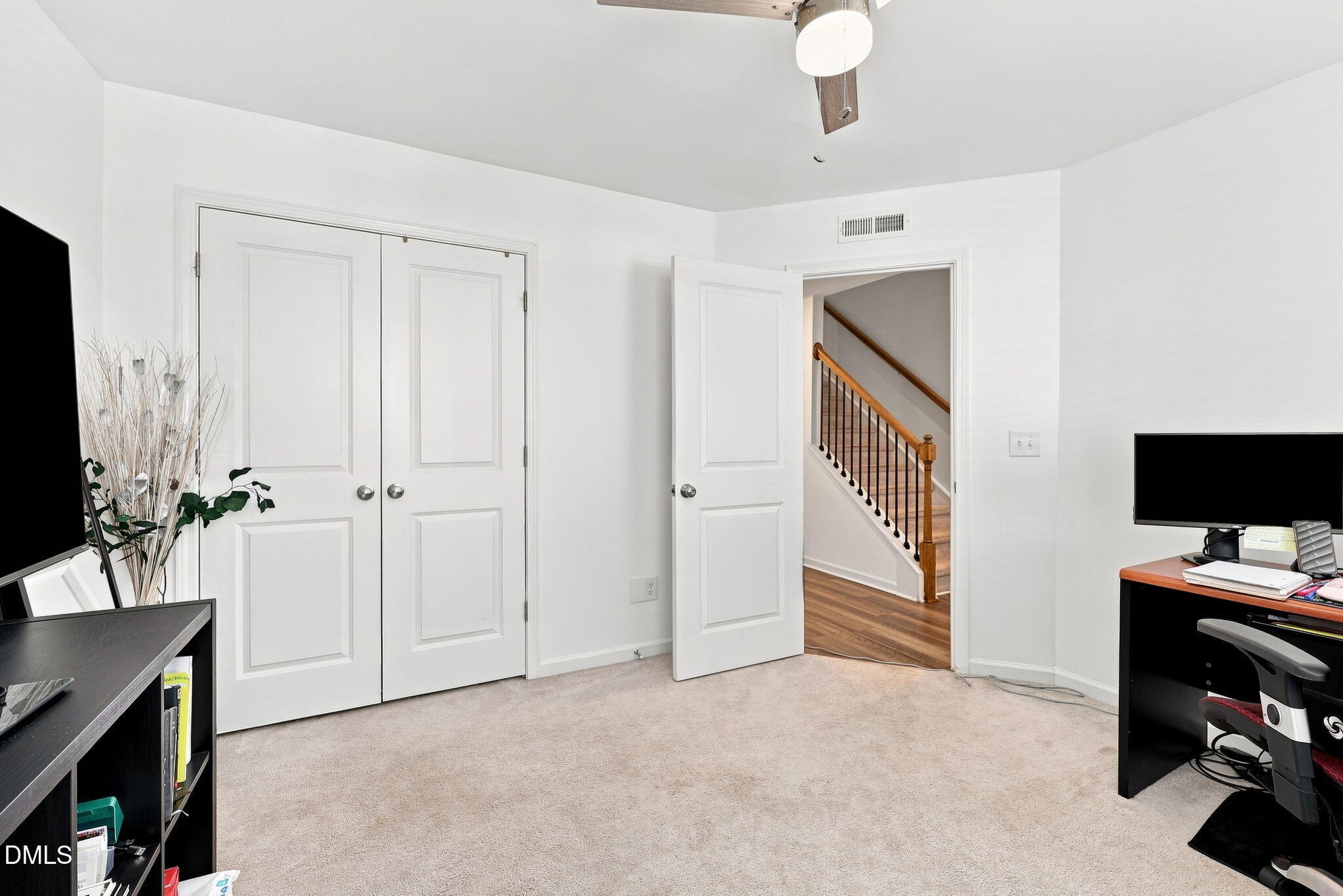 5937 Illuminate Avenue Property Photo 9
