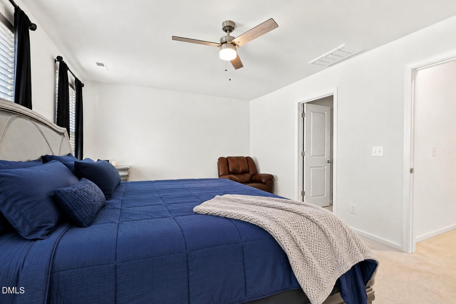 5937 Illuminate Avenue Property Photo 22