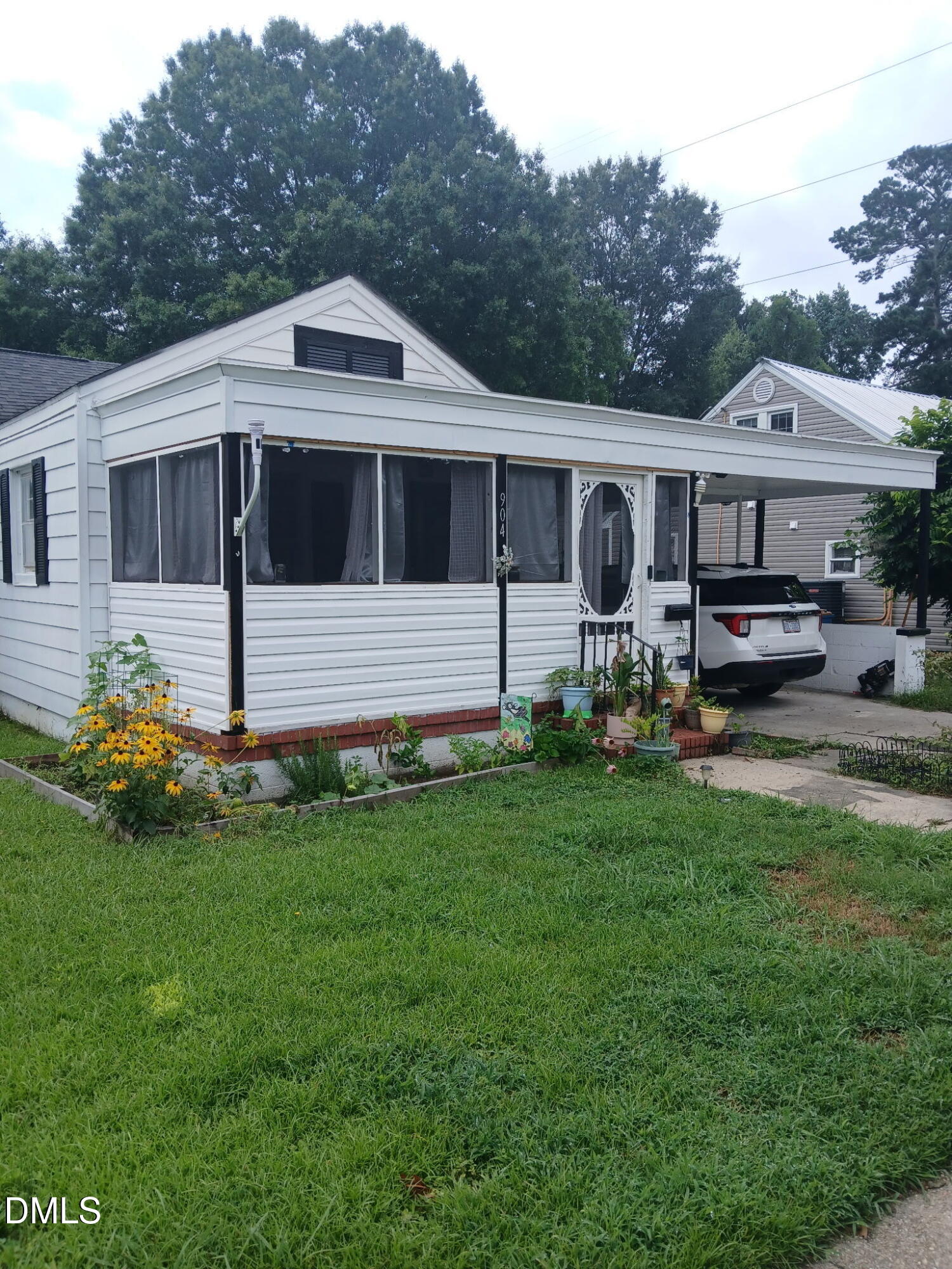 904 N Mckay Avenue 906 Property Photo 6