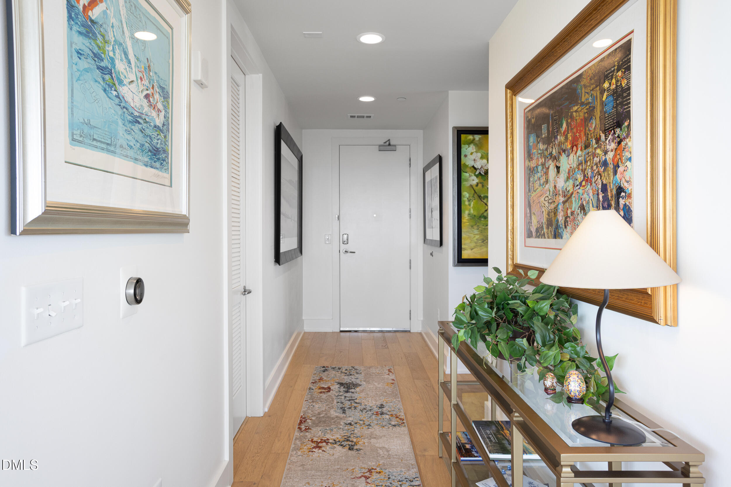 110 N Corcoran Street 2301 Property Photo 5