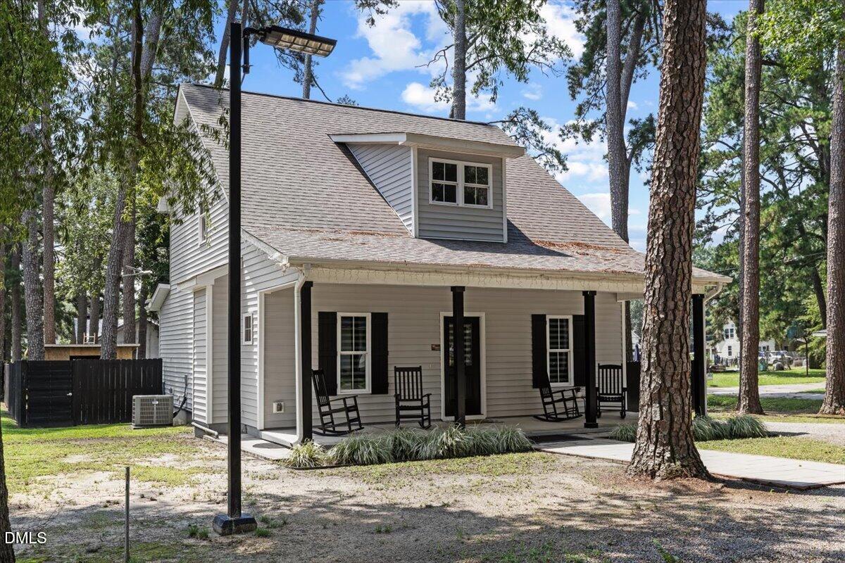 206 S Darden Street Property Photo 1