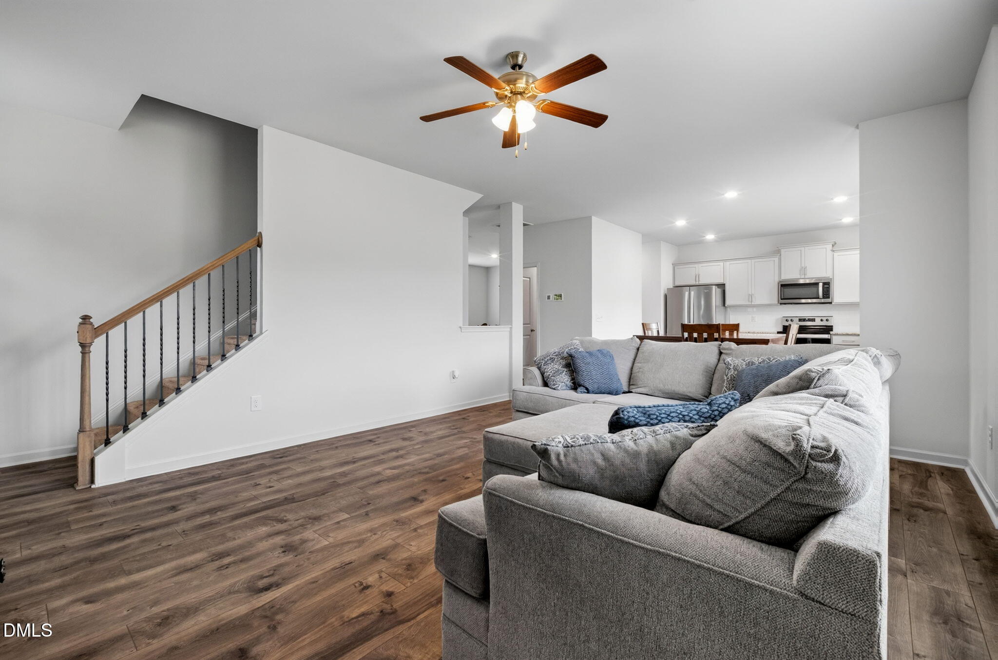 19 Rockwater Way Property Photo 8