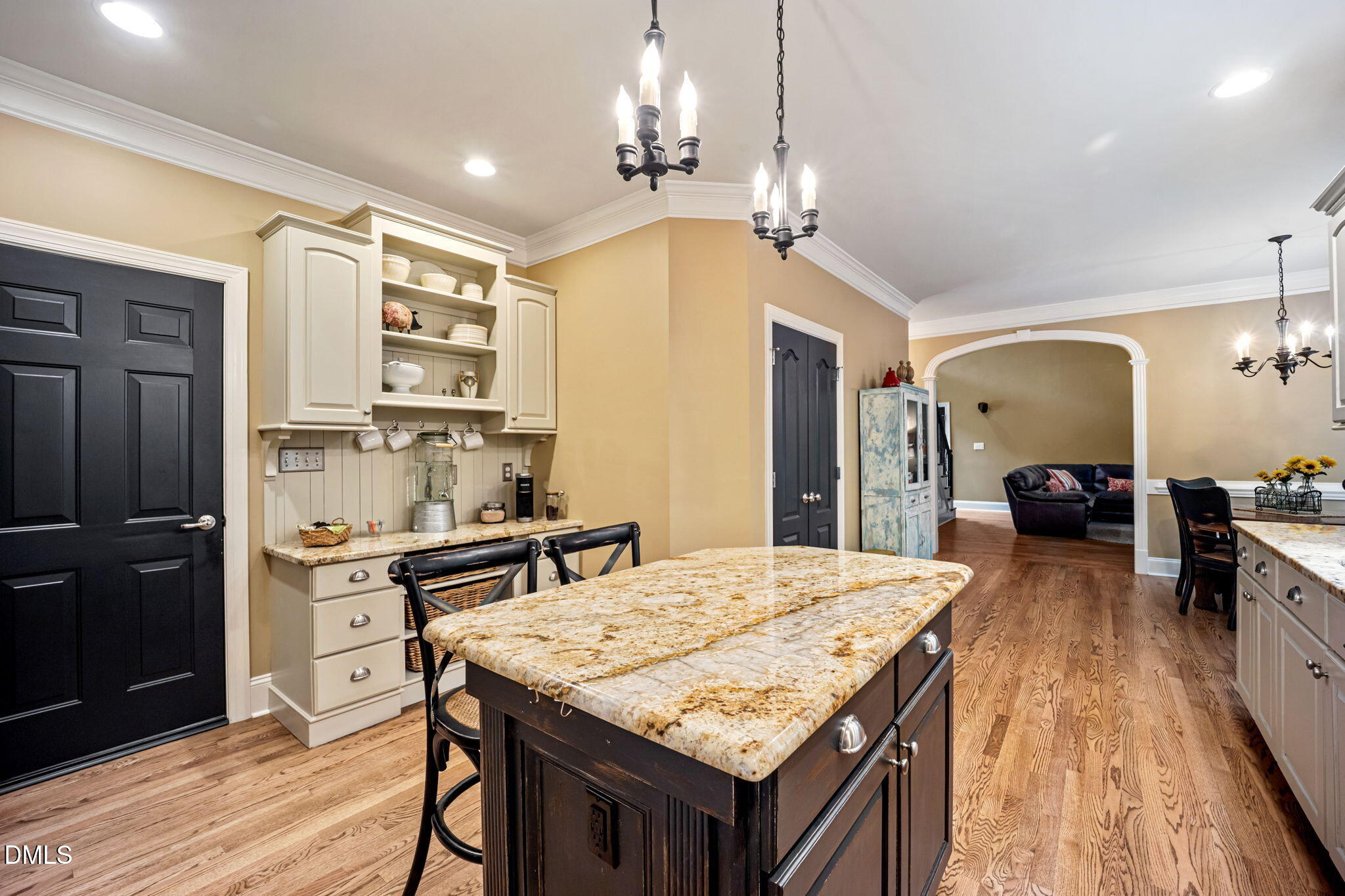 317 Sunset Grove Drive Property Photo 15