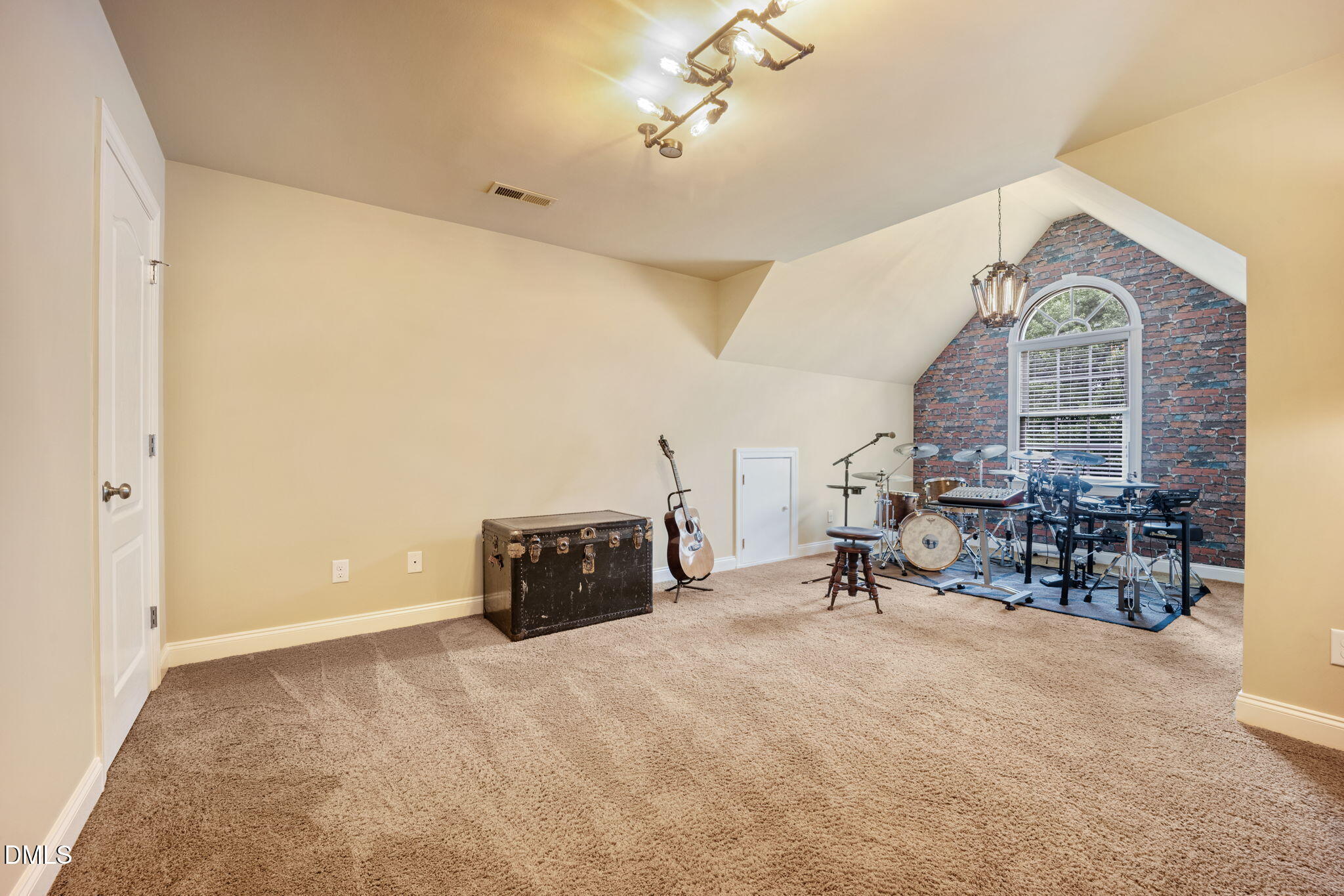 317 Sunset Grove Drive Property Photo 24