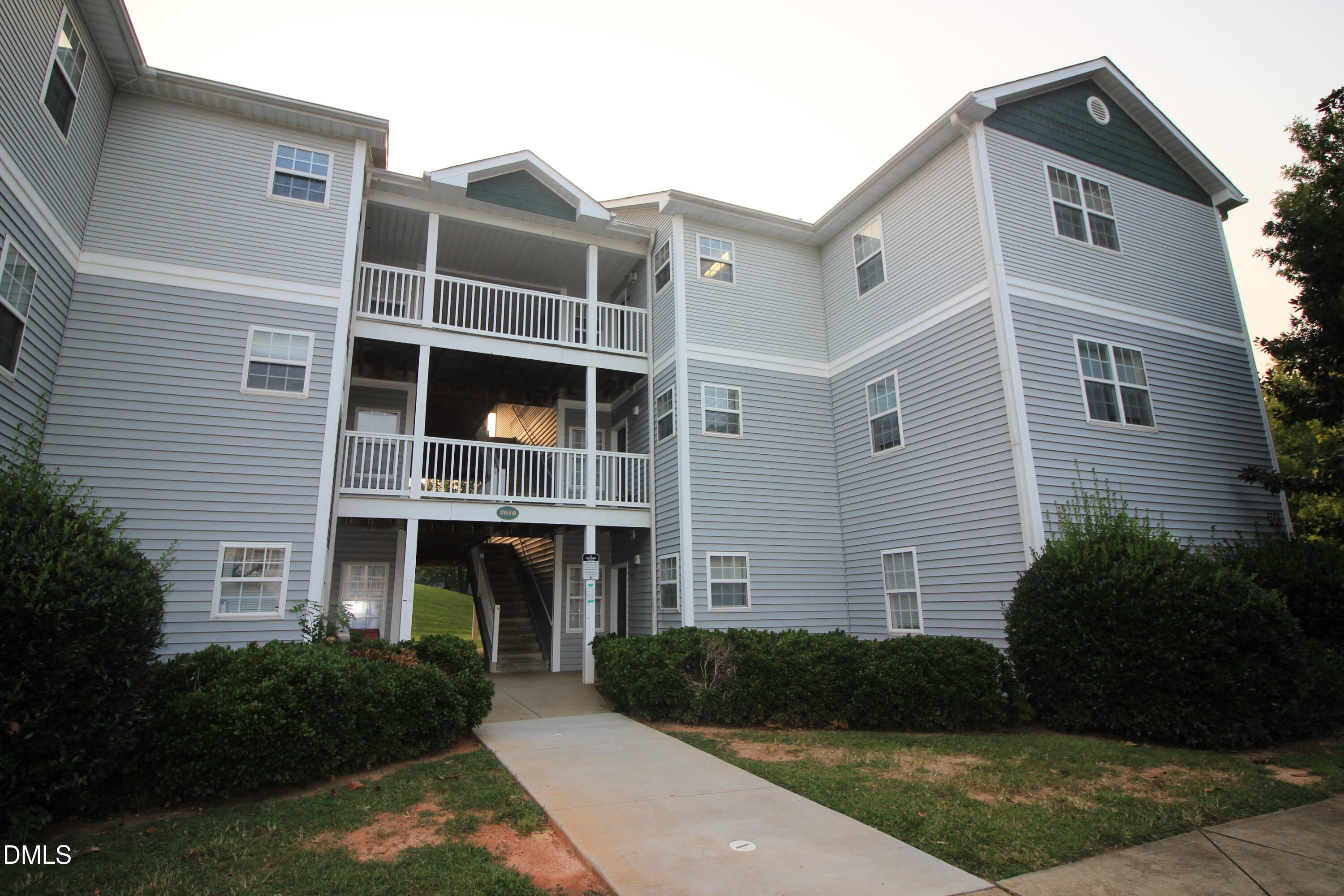 2010 Wolfmill Drive Apt 303 Property Photo 1