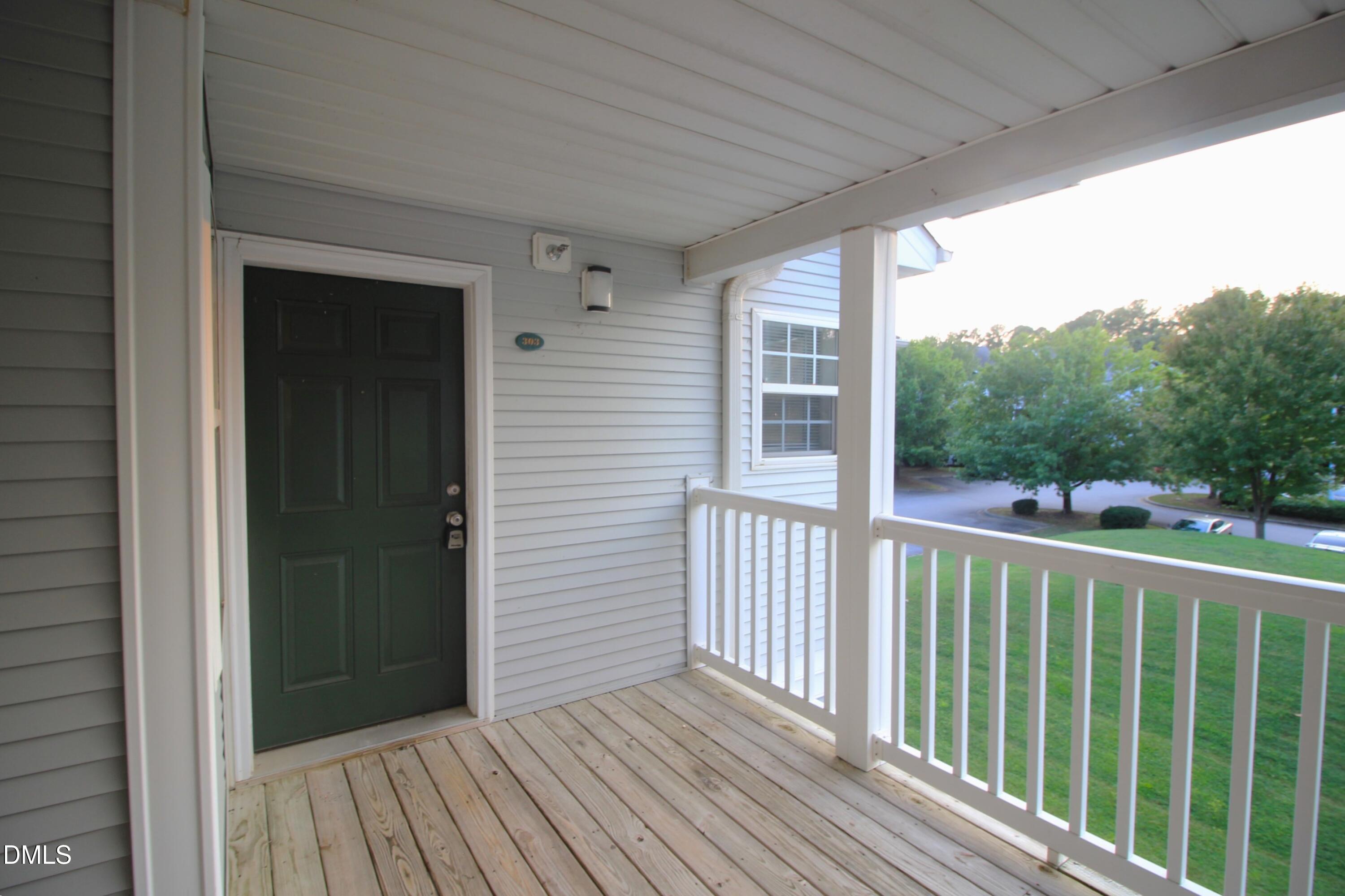 2010 Wolfmill Drive Apt 303 Property Photo 2