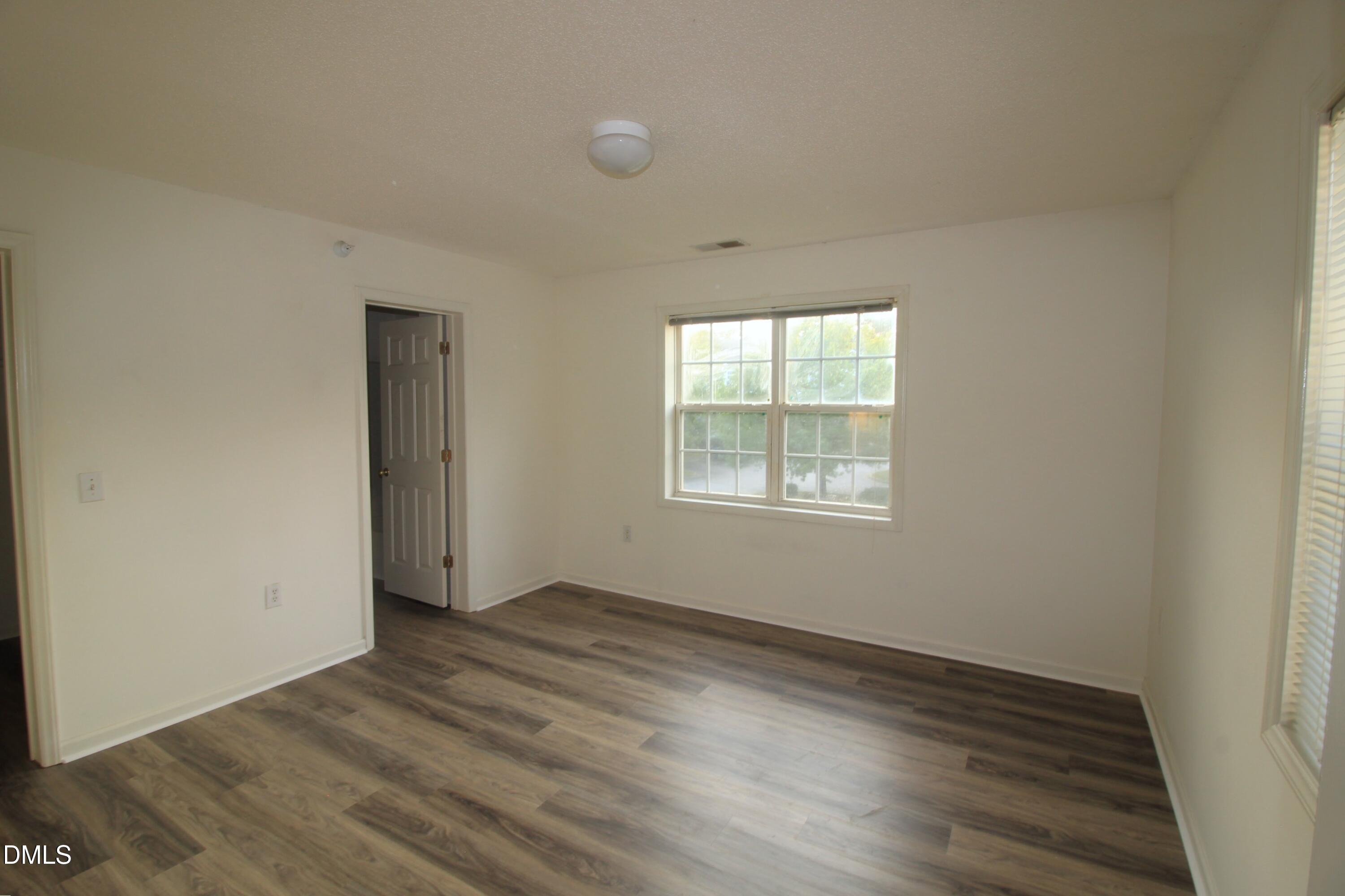 2010 Wolfmill Drive Apt 303 Property Photo 8
