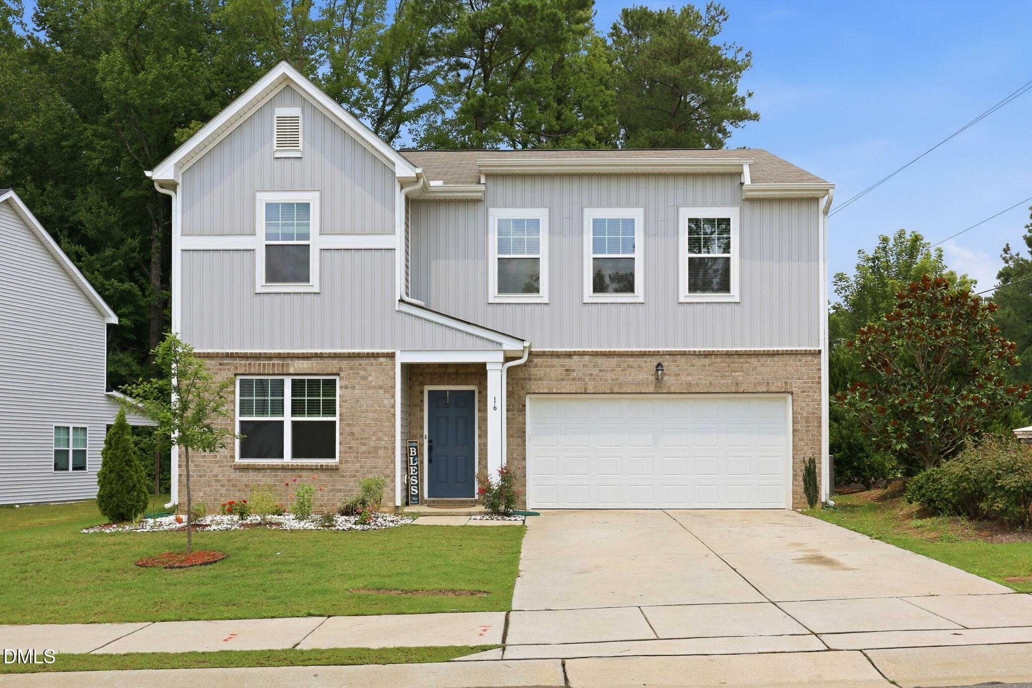 16 Lynnridge Drive Property Photo 1