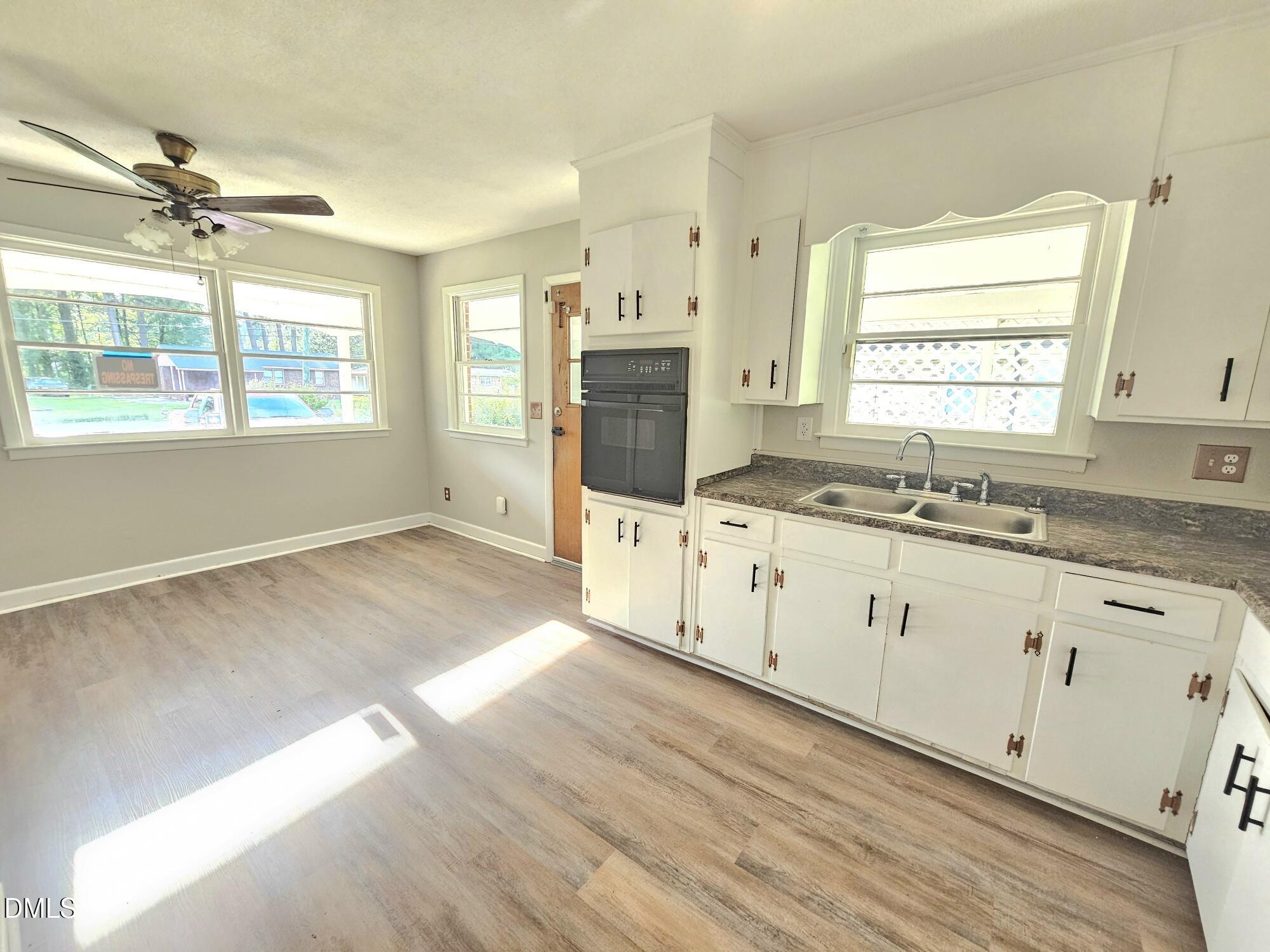 408 Oak Street Property Photo 10