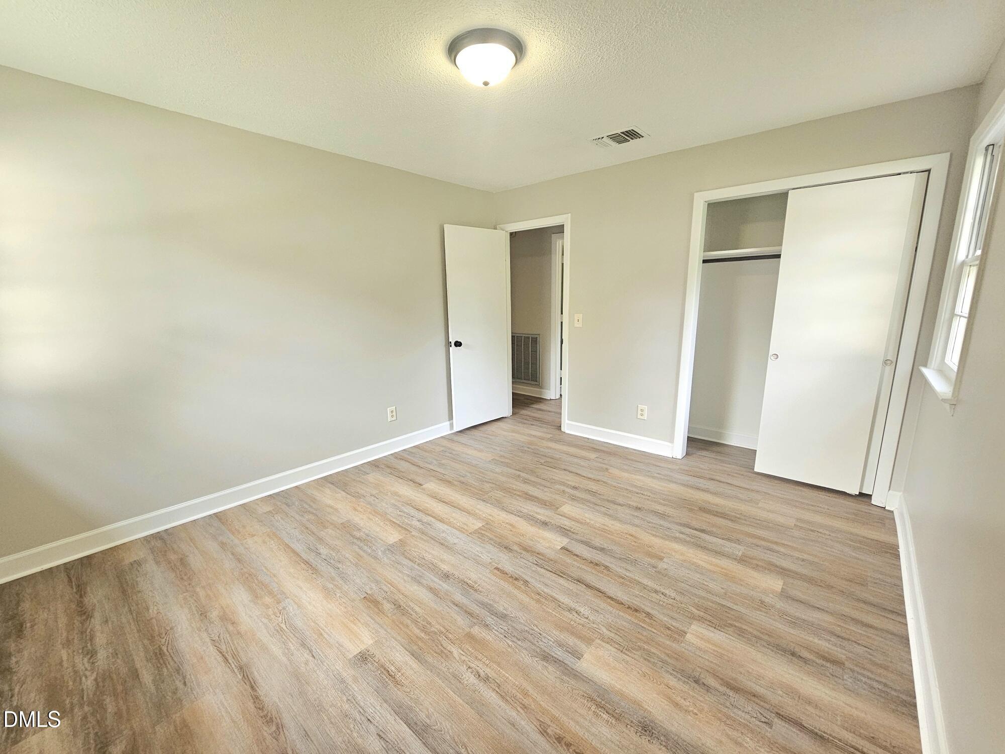 408 Oak Street Property Photo 14