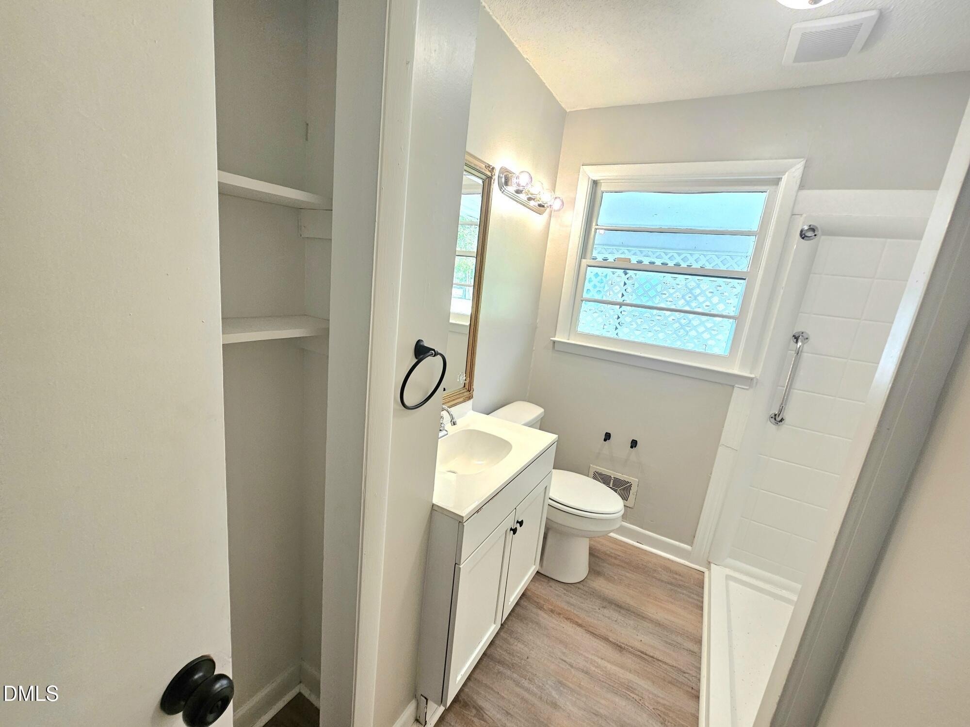 408 Oak Street Property Photo 15
