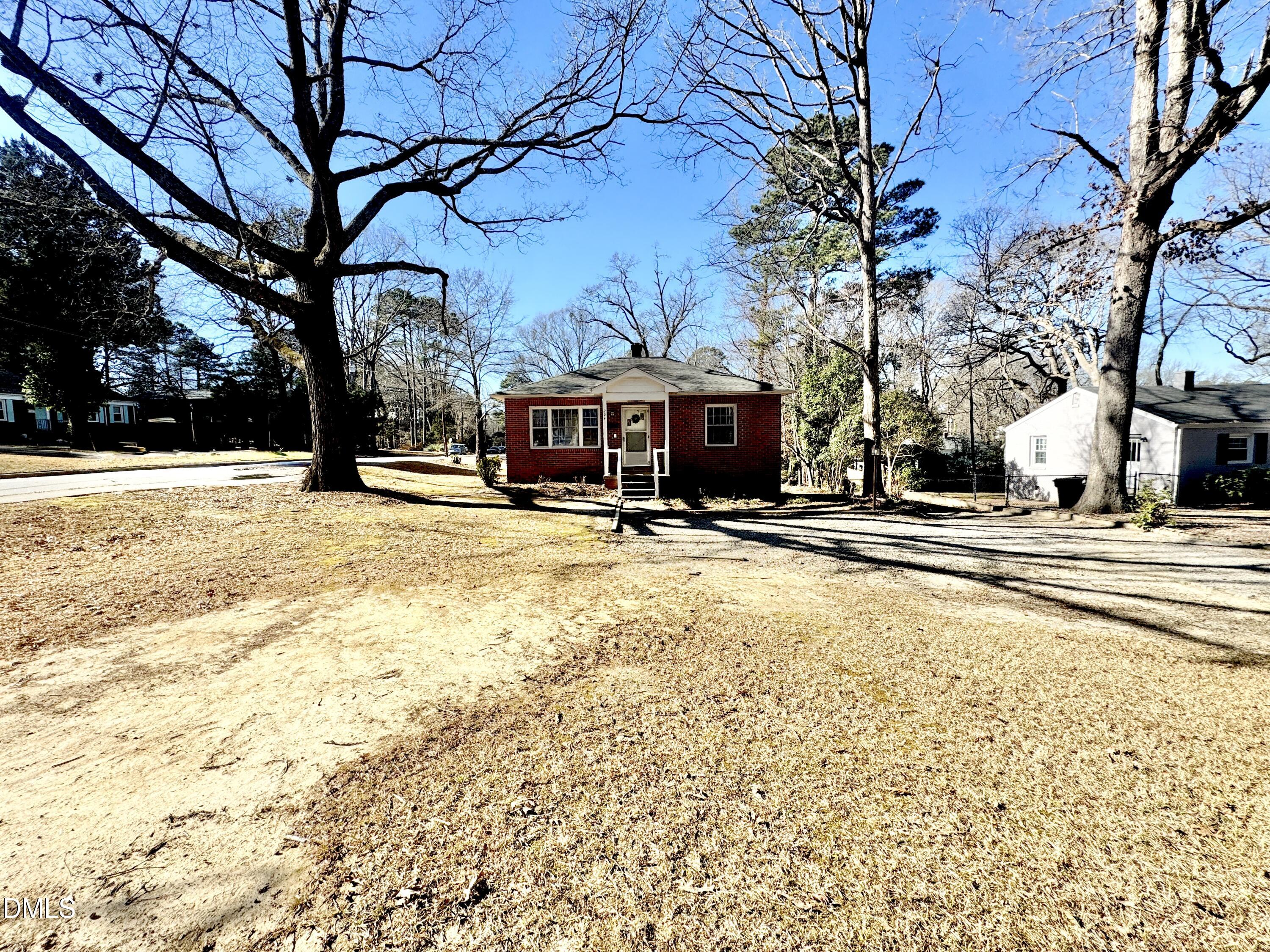 224 Clay Street Property Photo 4