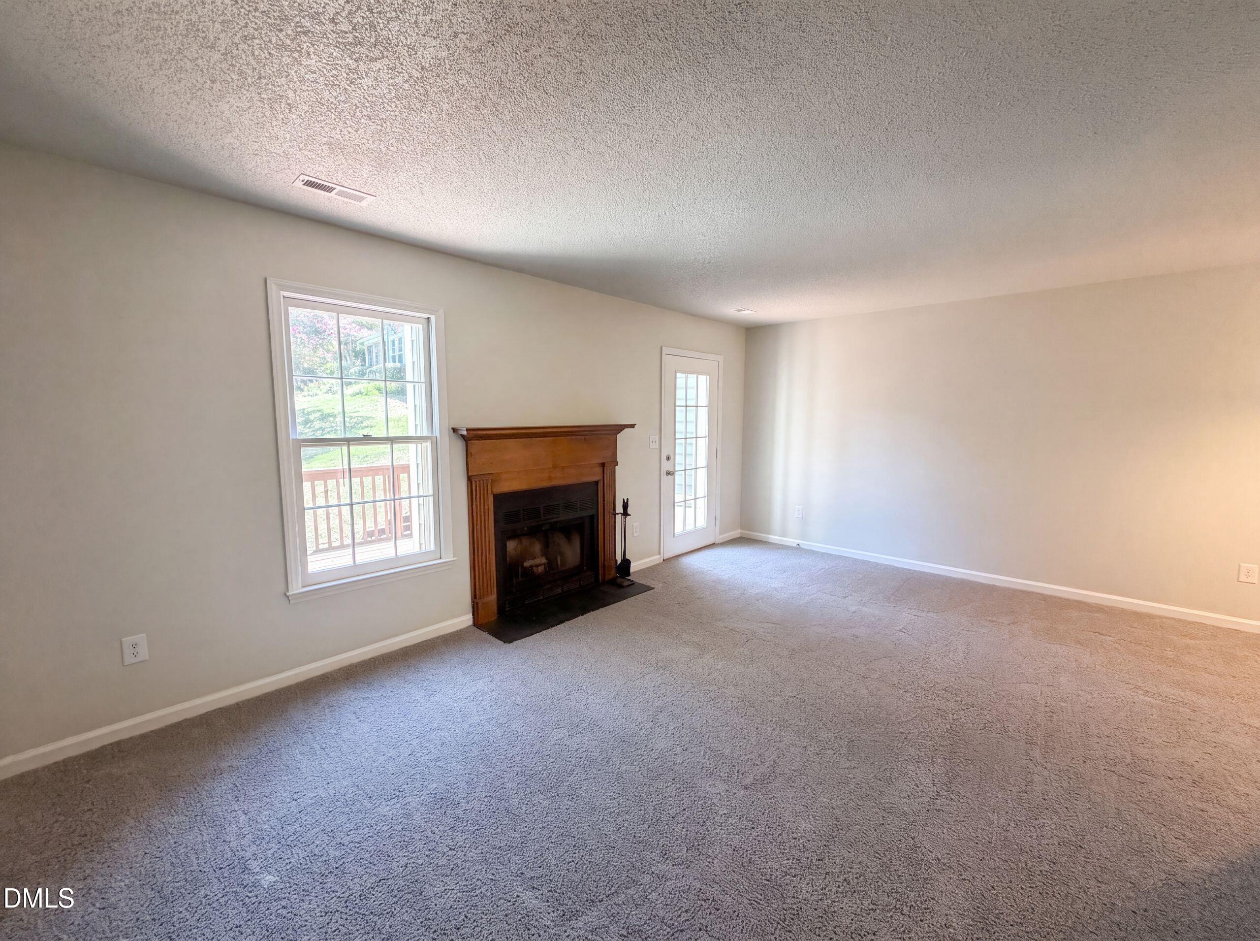 102 Old Maple Lane Property Photo 8