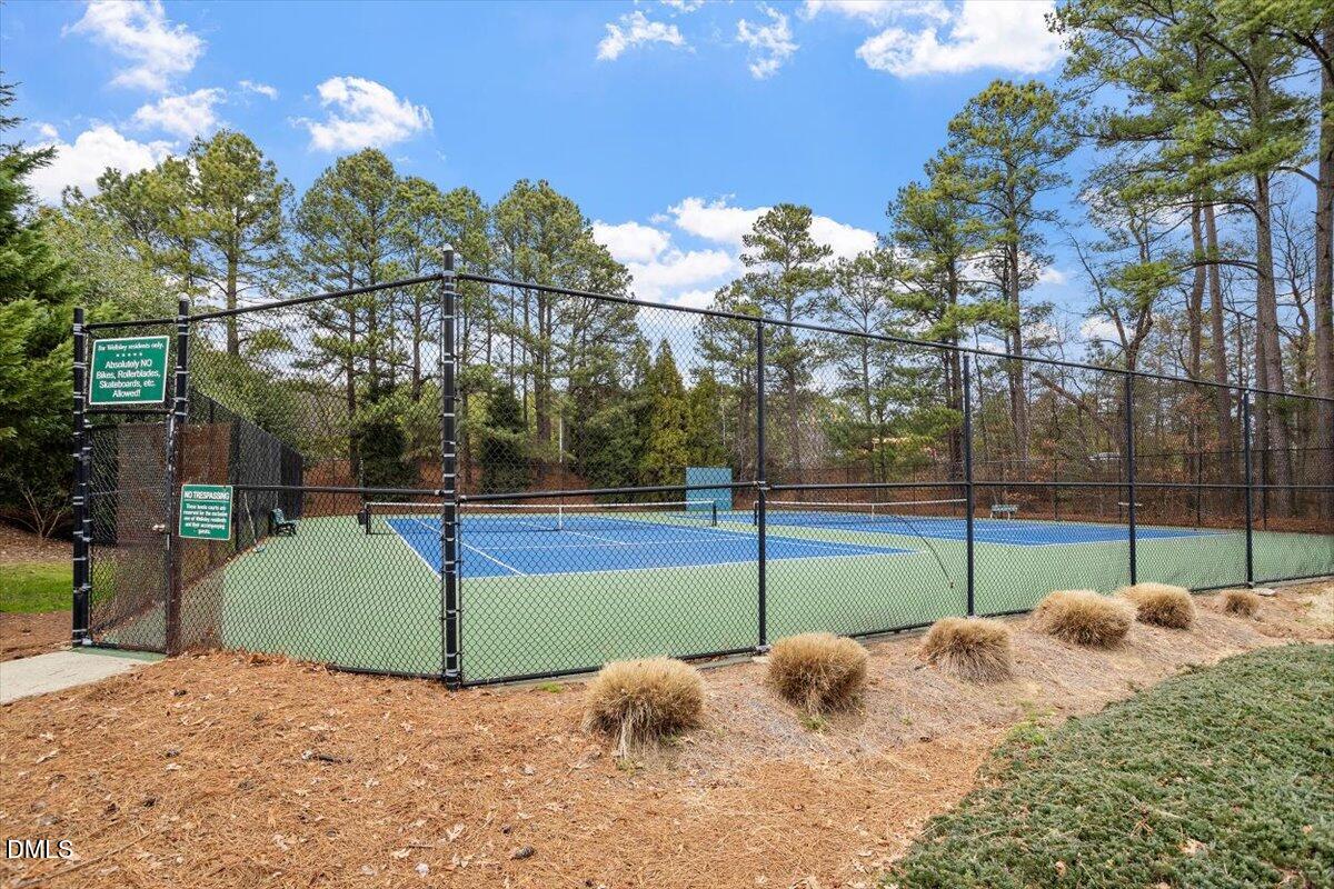 107 Lulworth Court Property Photo 35
