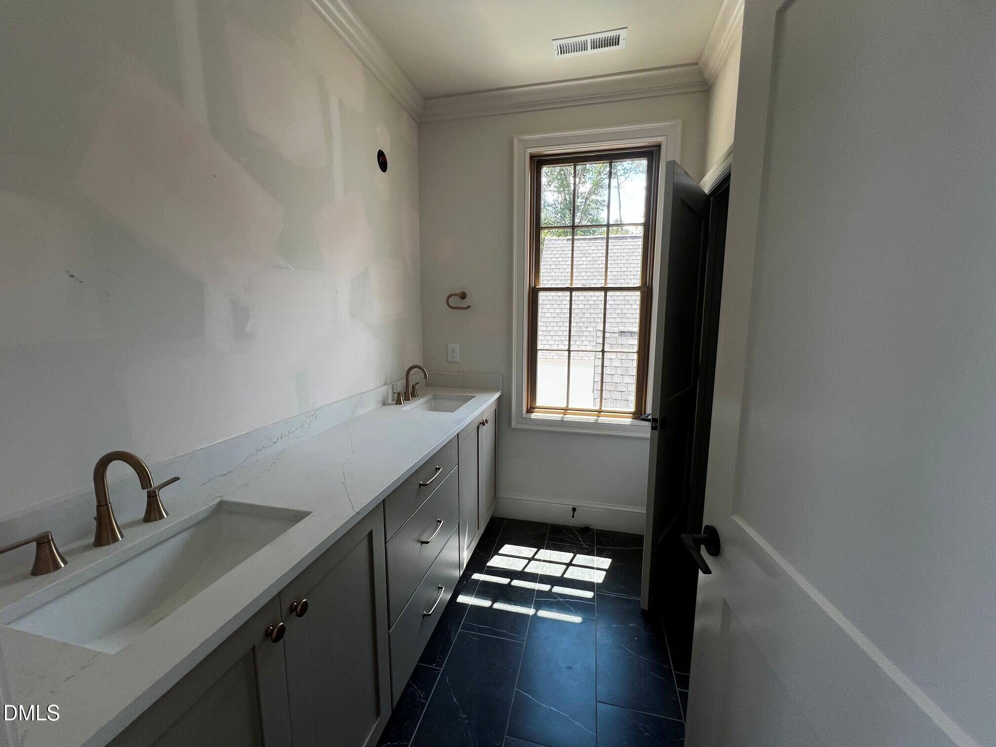 1320 Eldon Circle Property Photo 10
